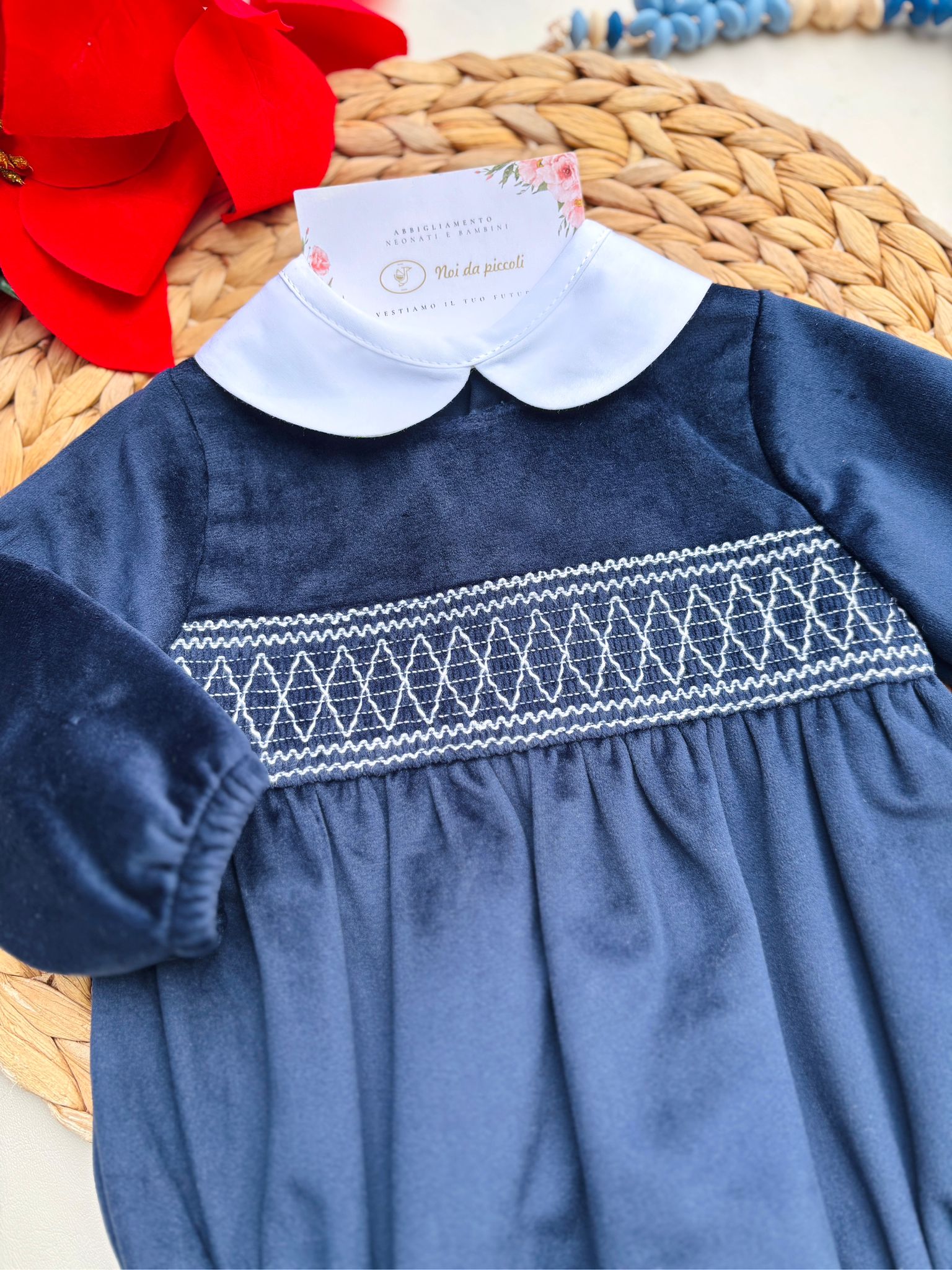 PAGLIACCETTO IN VELLUTINO CON RICAMI BLU NOTTE - Noi da piccoli