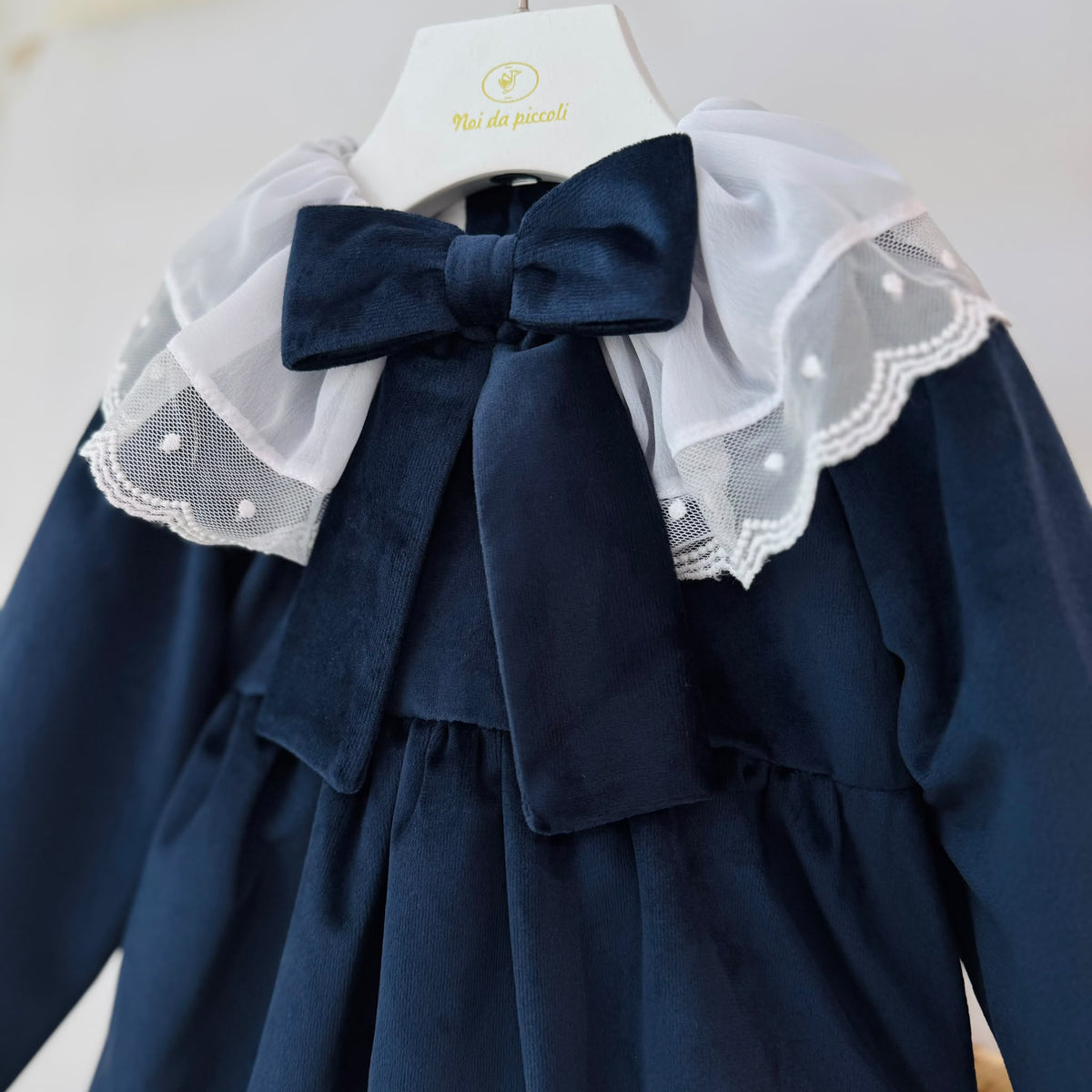 PAGLIACCETTO in Velluto con maxi fiocco e pizzo BLU - Noi da piccoli