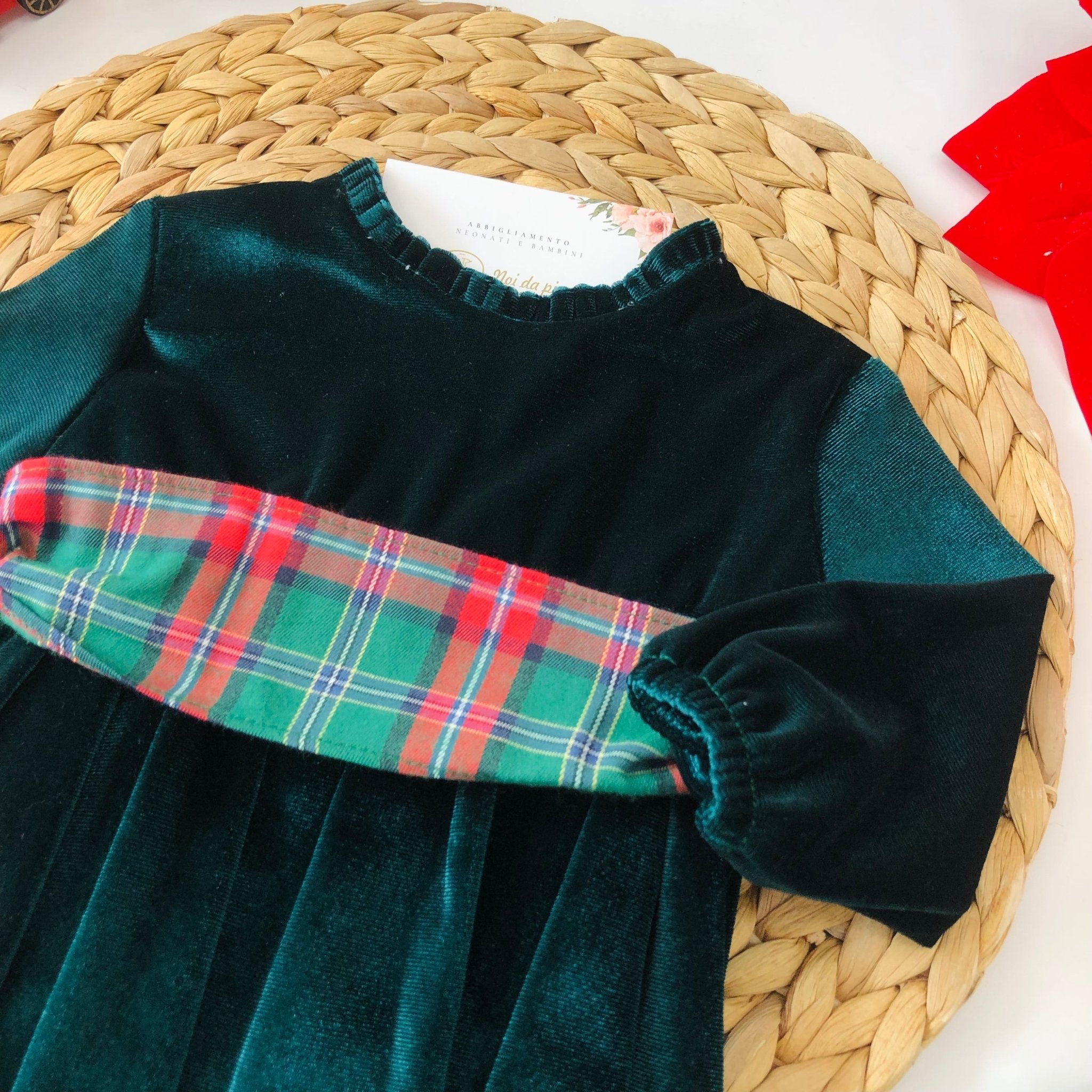 PAGLIACCETTO VELLUTO VERDE CON FASCIA TARTAN - Noi da piccoli