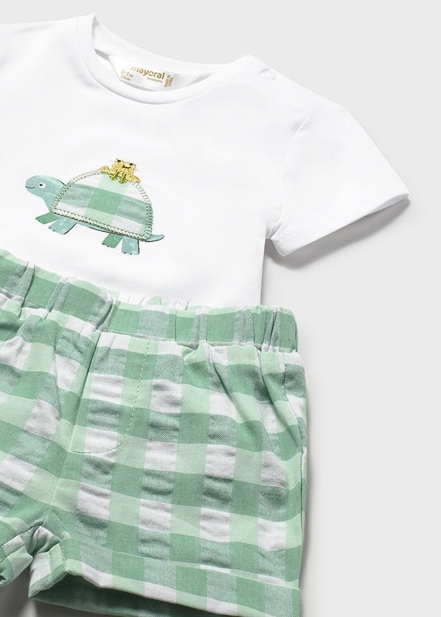 PANTALONCINO IN COTONE A QUADRONI CON MAGLIETTINA TARTARUGHINA E CAPPELLINO ABBINATO BIANCO VERDE - Noi da piccoli