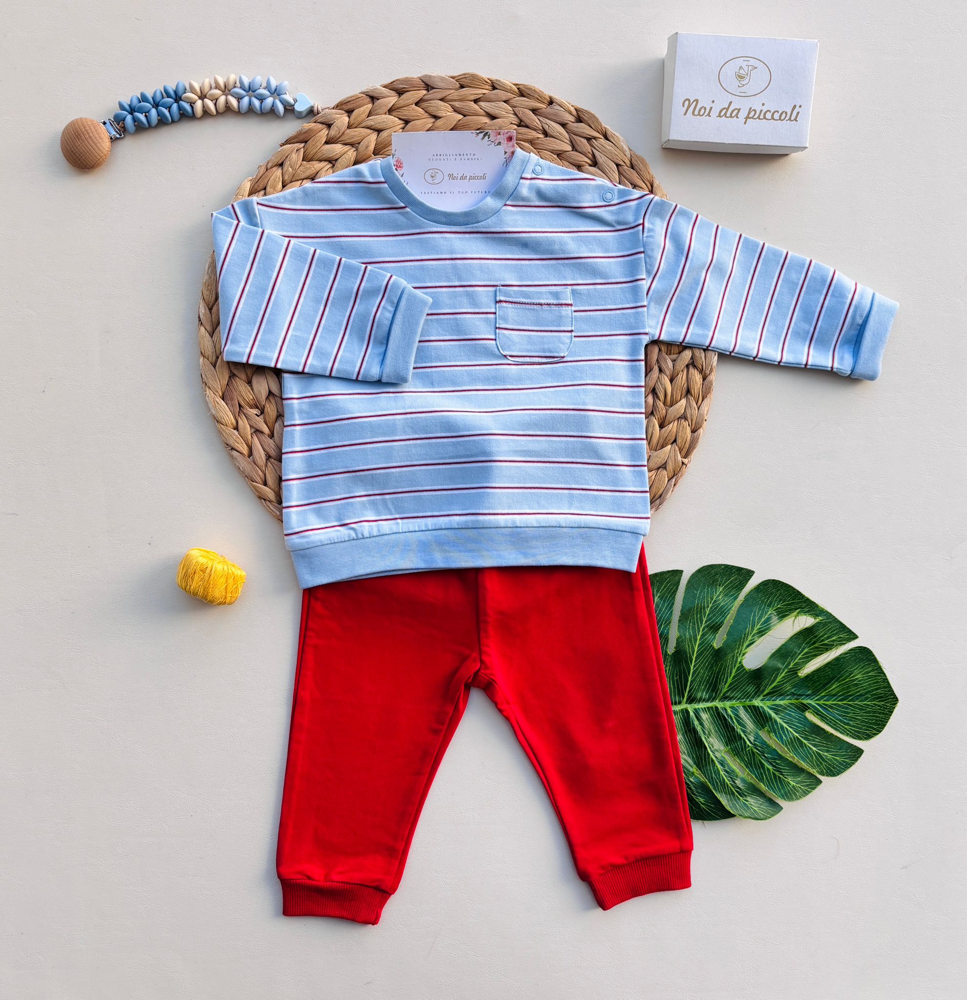 PANTALONE IN COTONE CON MAGLIETTINA A RIGHE rojo - Noi da piccoli