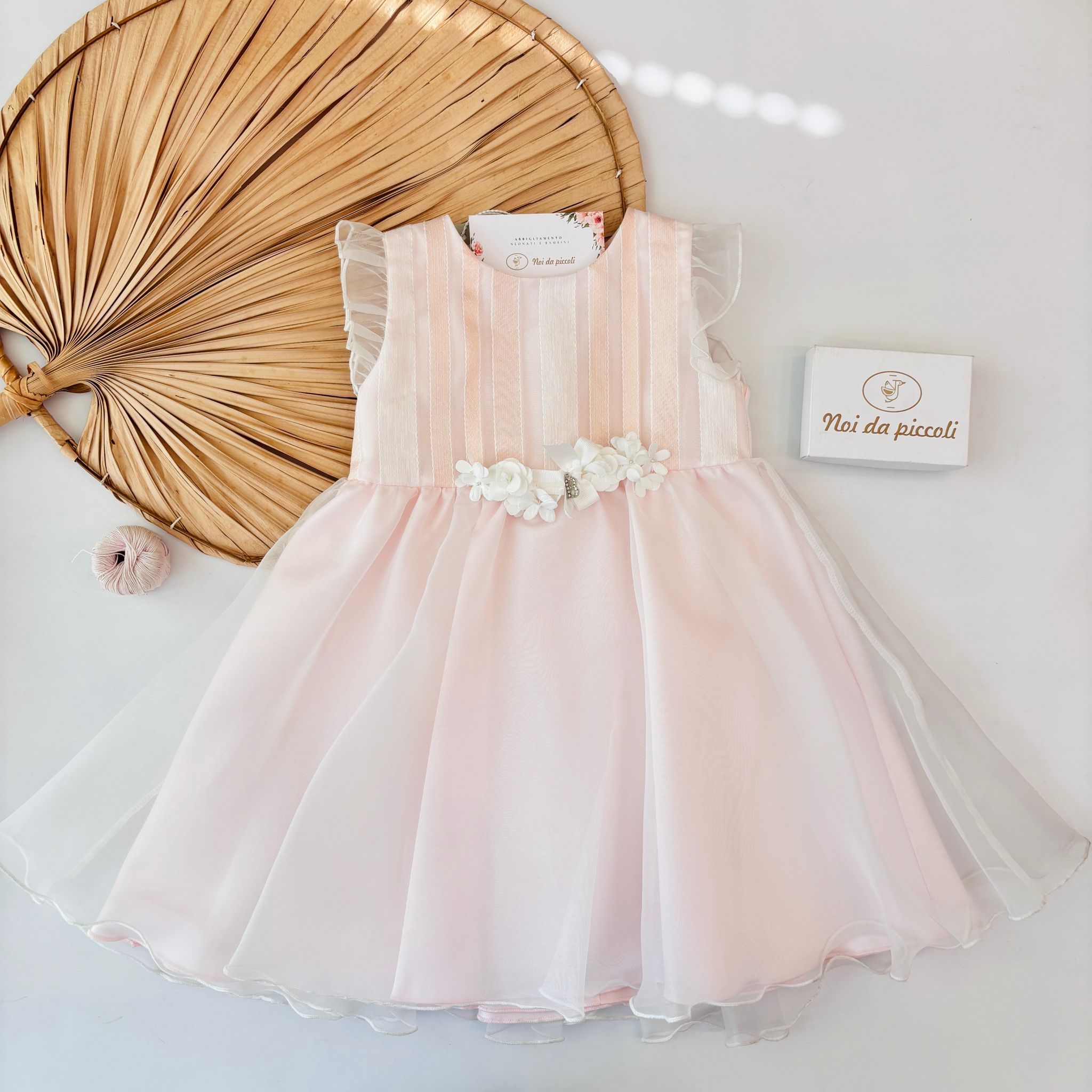VESTITO IN TULLE ROSA CON FIORELLINI