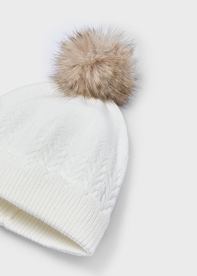 CAPPELLO IN TRICOT CON POMPON  CRUDO
