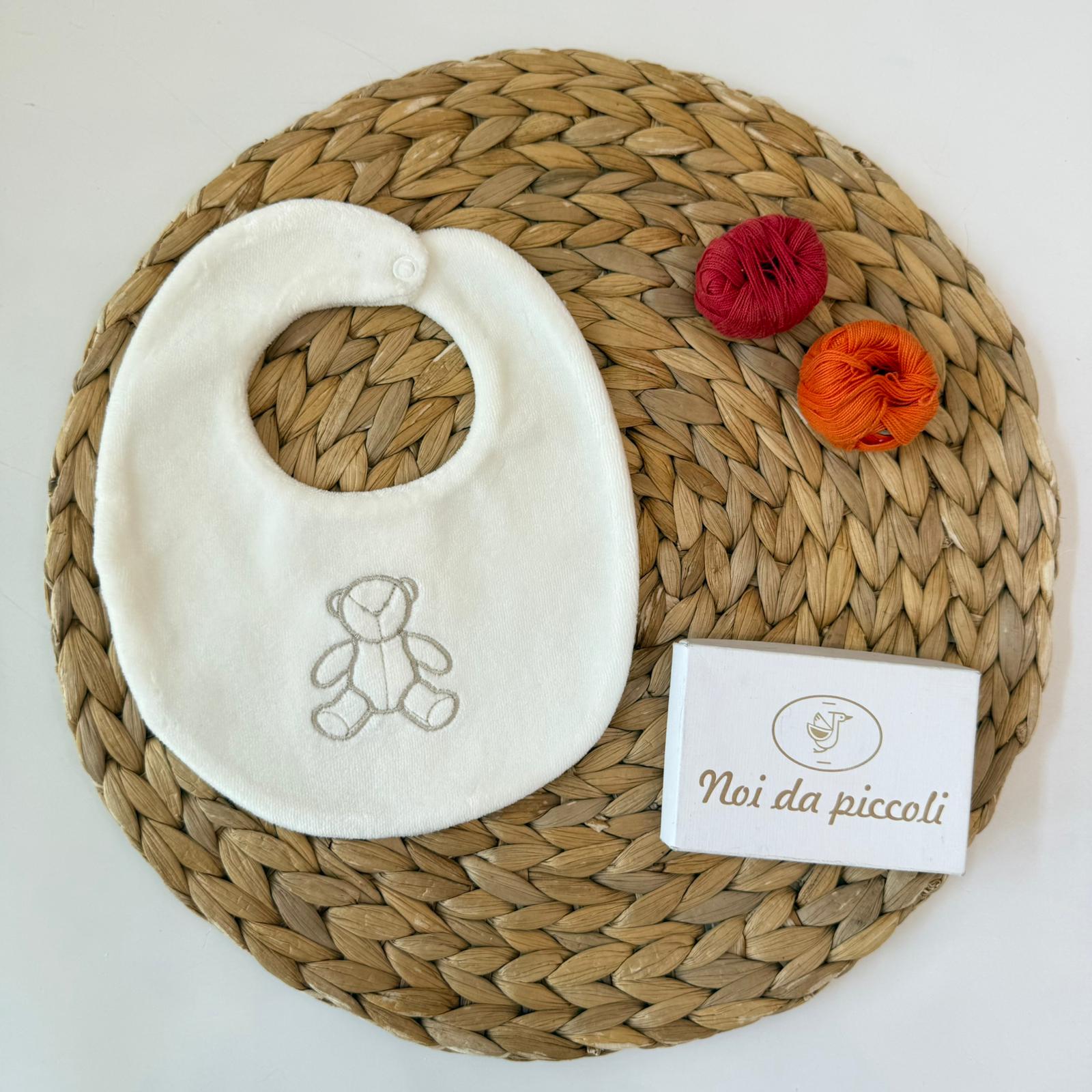 BAVETTA IN CINIGLIA BIANCA CON DOLCE ORSETTO BEIGE