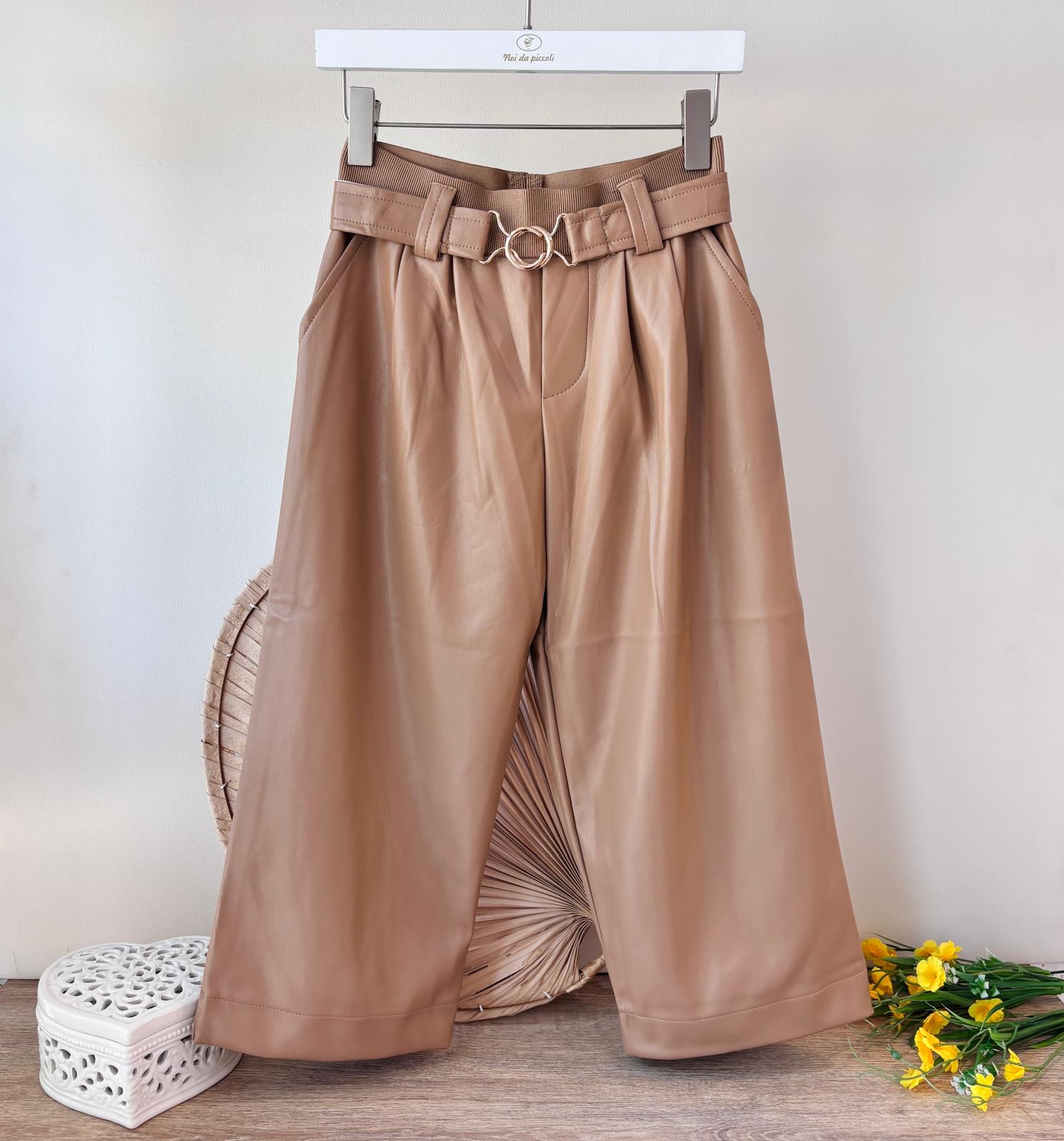 PANTALONE CAMMELLO IN ECOPELLE