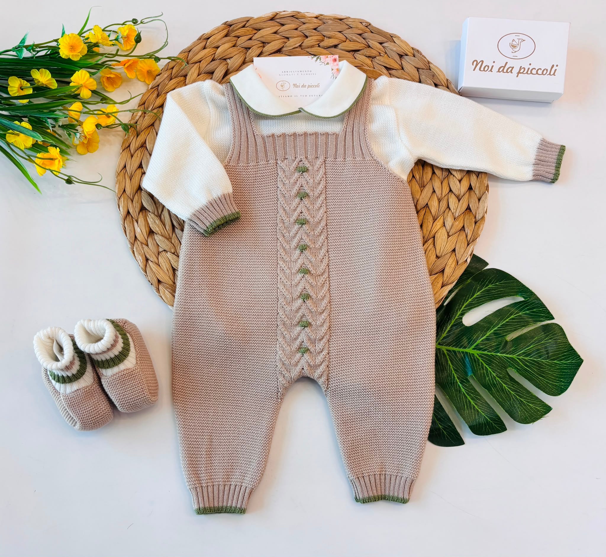 SALOPETTE CON BABBUCCE 100% LANA BEIGE - Noi da piccoli