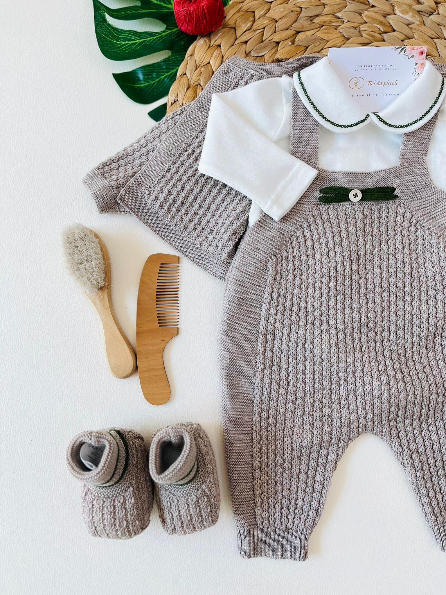 SALOPETTE CON BABBUCCE 100% LANA TORTORA VERDE OLIVA - Noi da piccoli