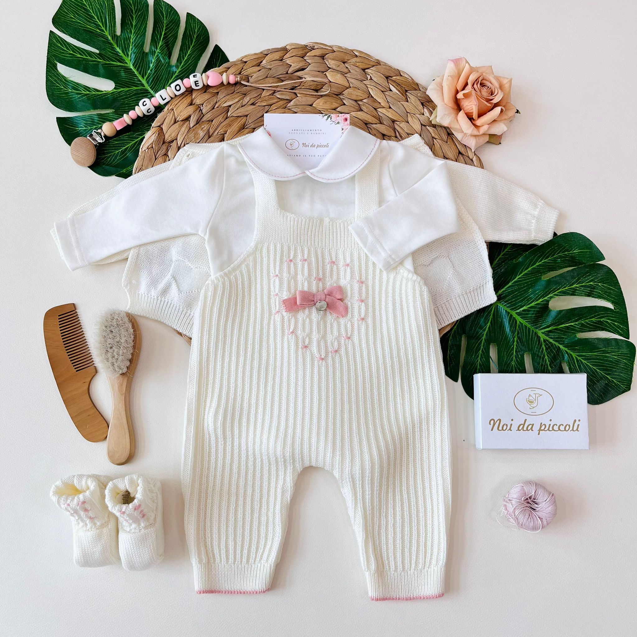 SALOPETTE CON BABBUCCE 100% LANA VANIGLIA ROSA PESCO - Noi da piccoli