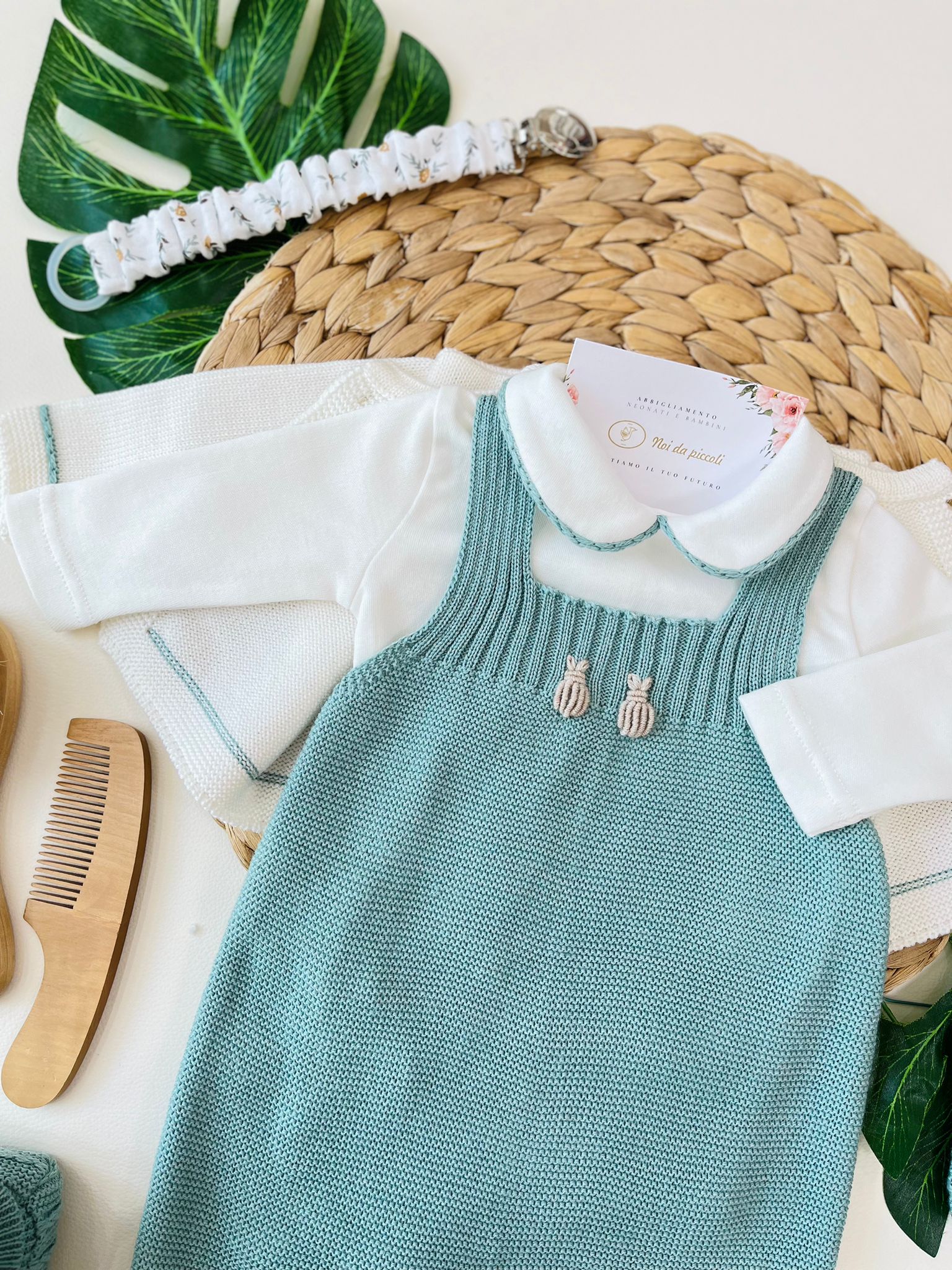 SALOPETTE CON BABBUCCE 100% LANA VANIGLIA VERDE SALVIA - Noi da piccoli