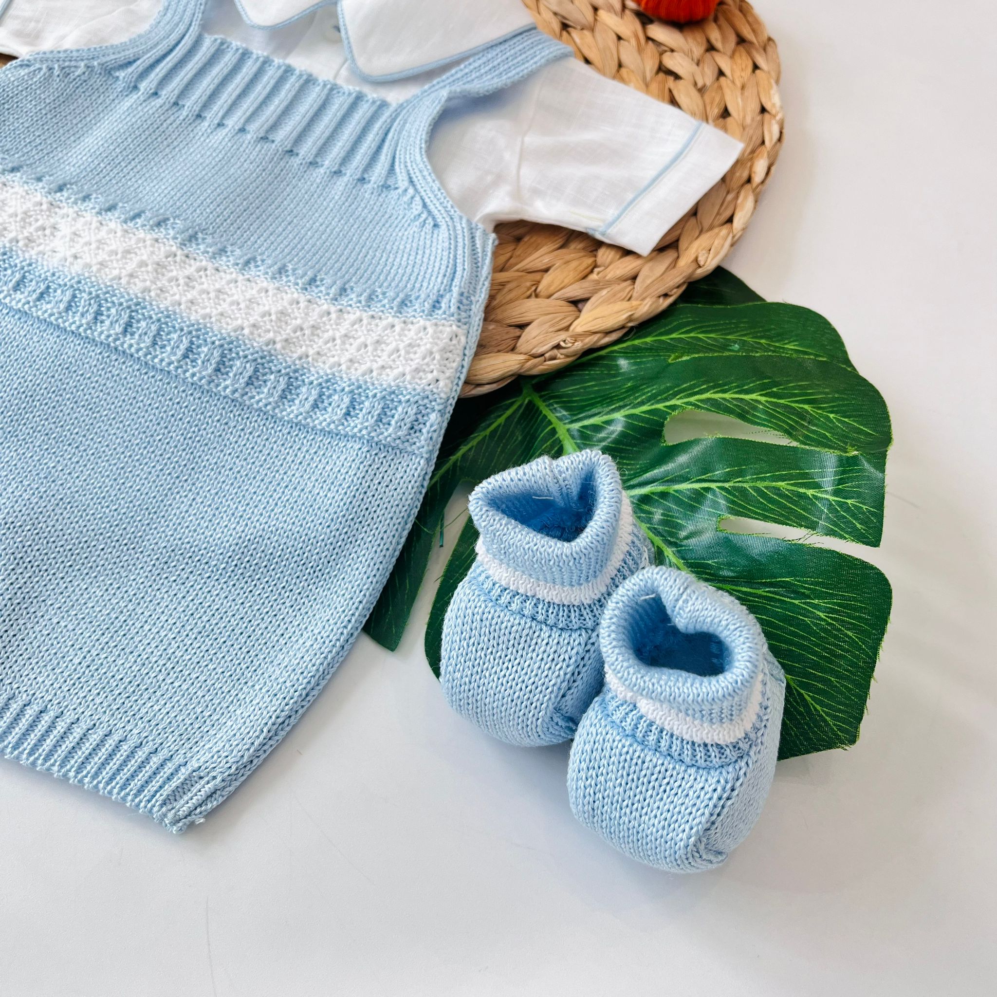 SALOPETTE CON BABBUCCE FILO E LINO CIELO - Noi da piccoli