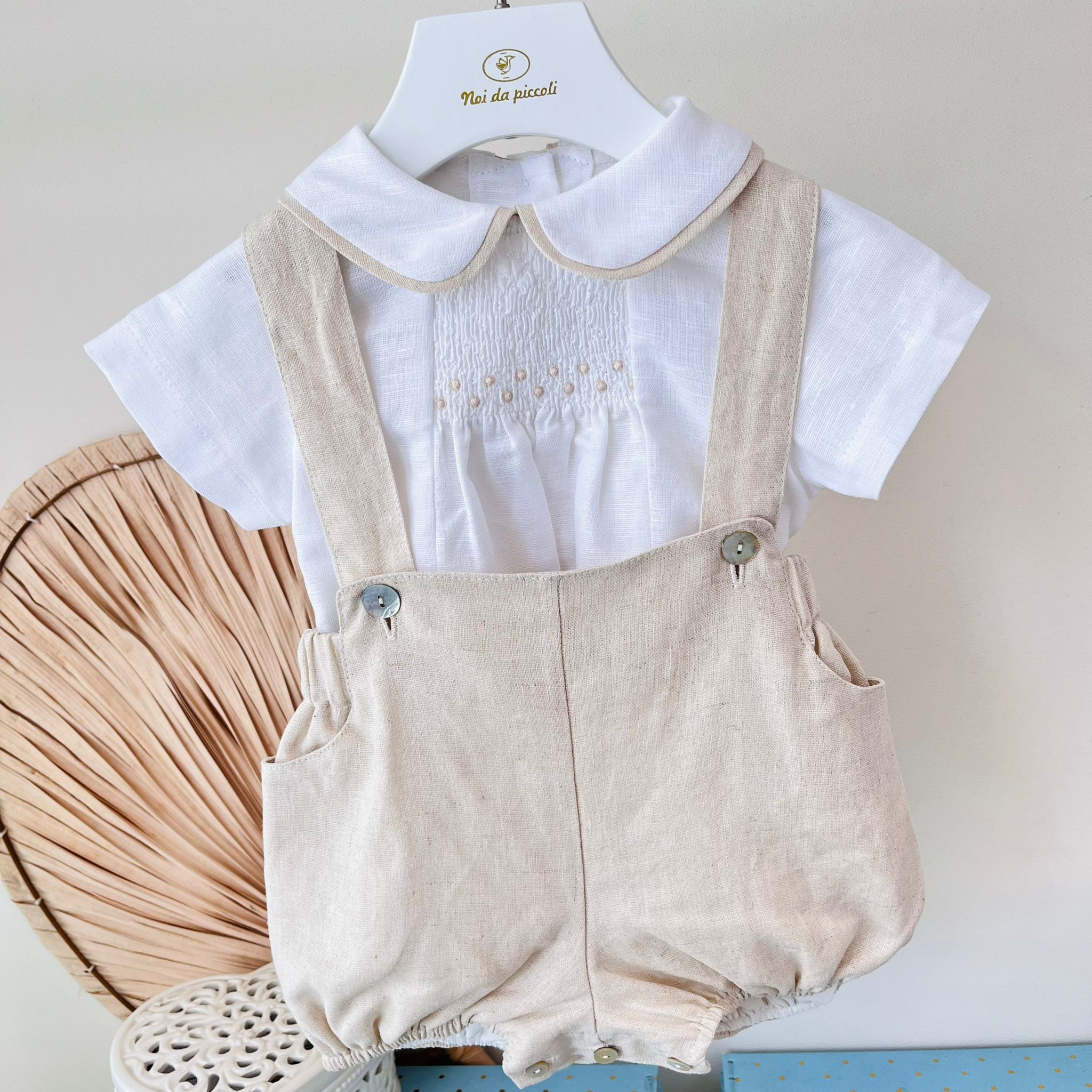 SALOPETTE CON CAMICINA IN COTONE E LINO BIANCO BEIGE - Noi da piccoli