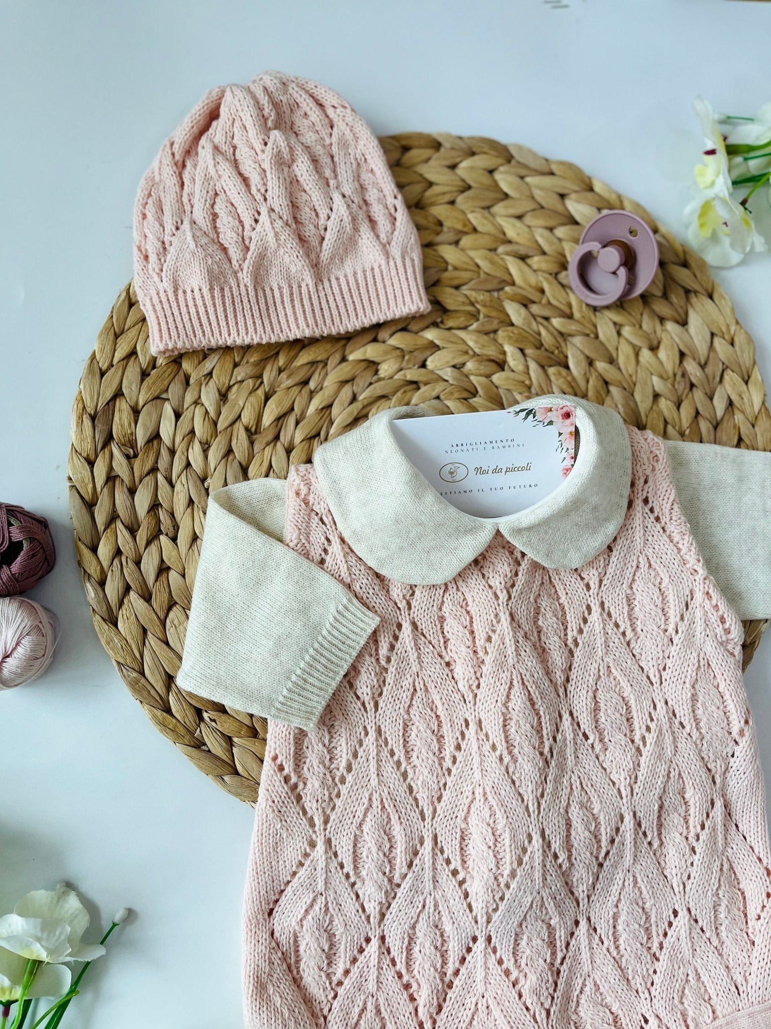 SALOPETTE CON MAGLIETTINA E SET PARURE ROSA BEIGE MISTO LANA - Noi da piccoli