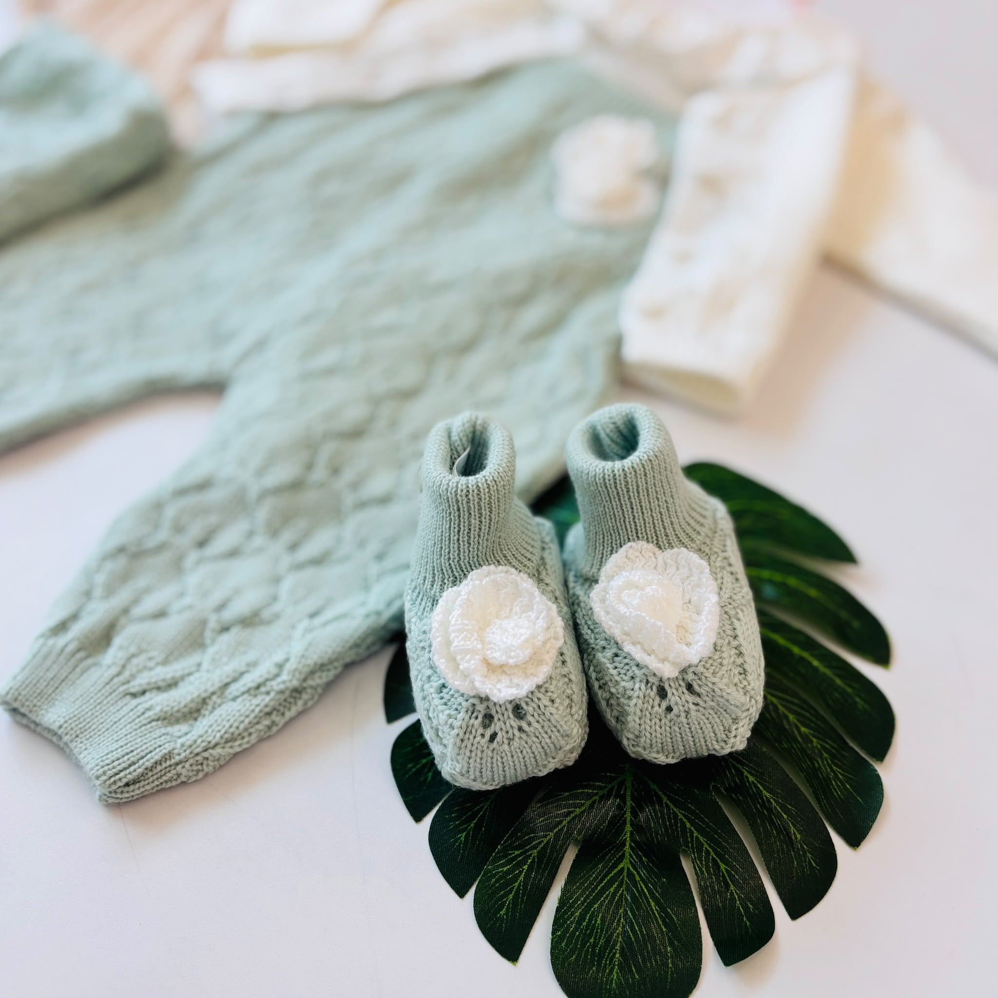 SALOPETTE CON PARURE 100% LANA VERDE E PANNA - Noi da piccoli