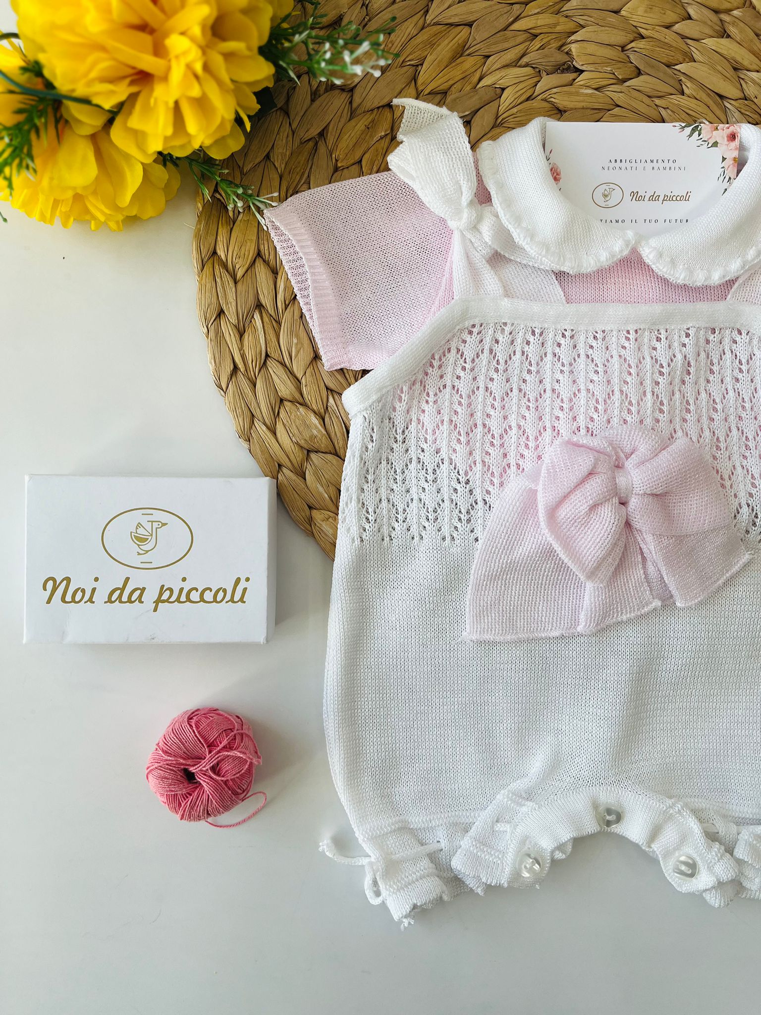 SALOPETTE IN FILO DI COTONE BIANCA E ROSA BABY - Noi da piccoli