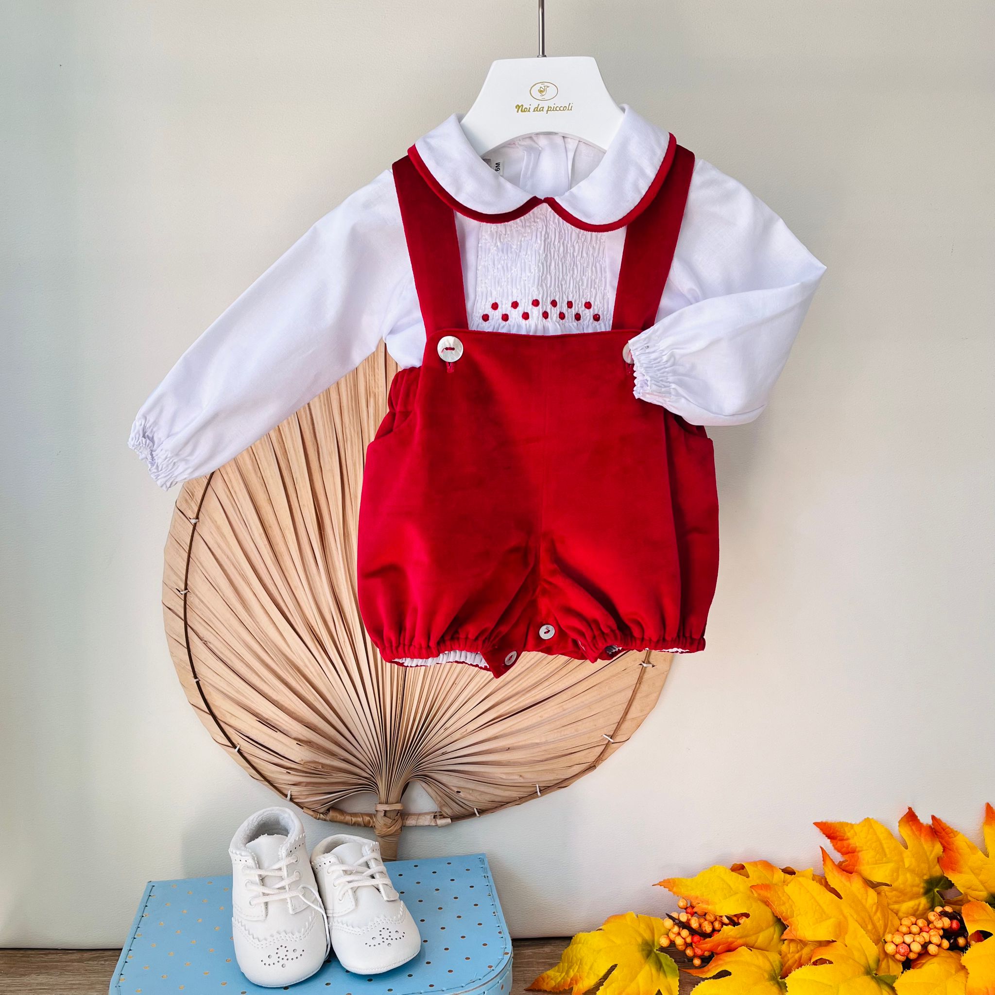 SALOPETTE IN VELLUTINO CON CAMICIA BIANCO ROSSO - Noi da piccoli