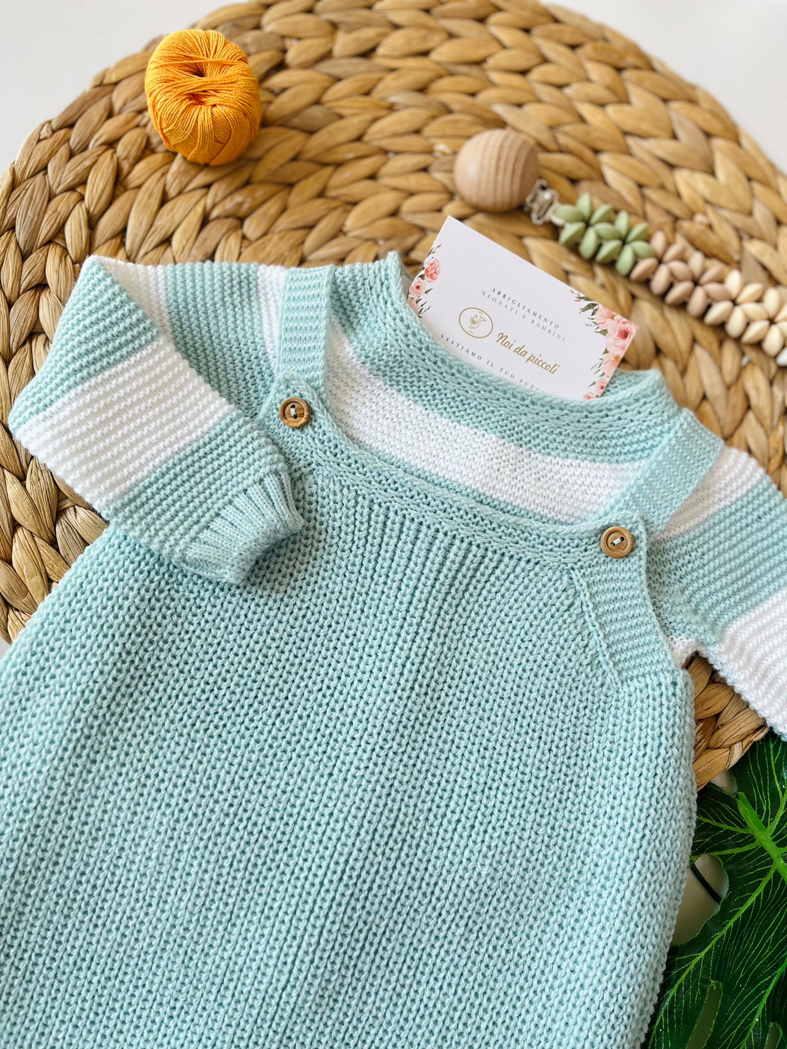 SALOPETTINA CON MAGLIETTINA FILATO CALDO 100% ACRILICO AGATEA - Noi da piccoli