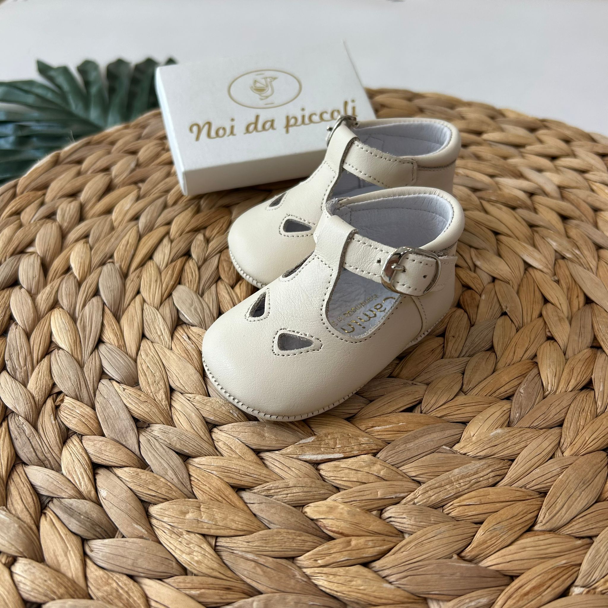 SCARPA CULLA OCCHIELLO IN PELLE AVORIO - Noi da piccoli