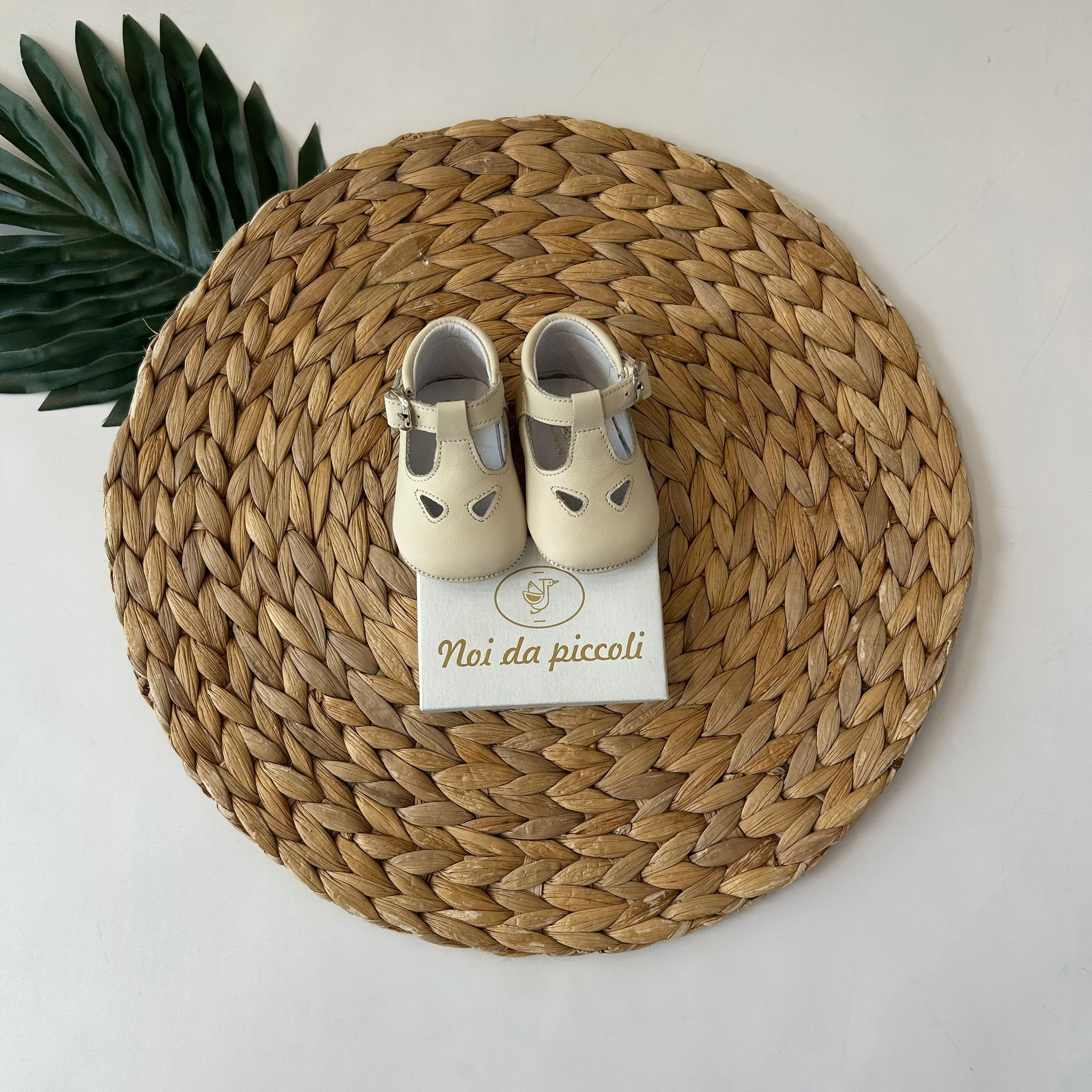SCARPA CULLA OCCHIELLO IN PELLE AVORIO - Noi da piccoli