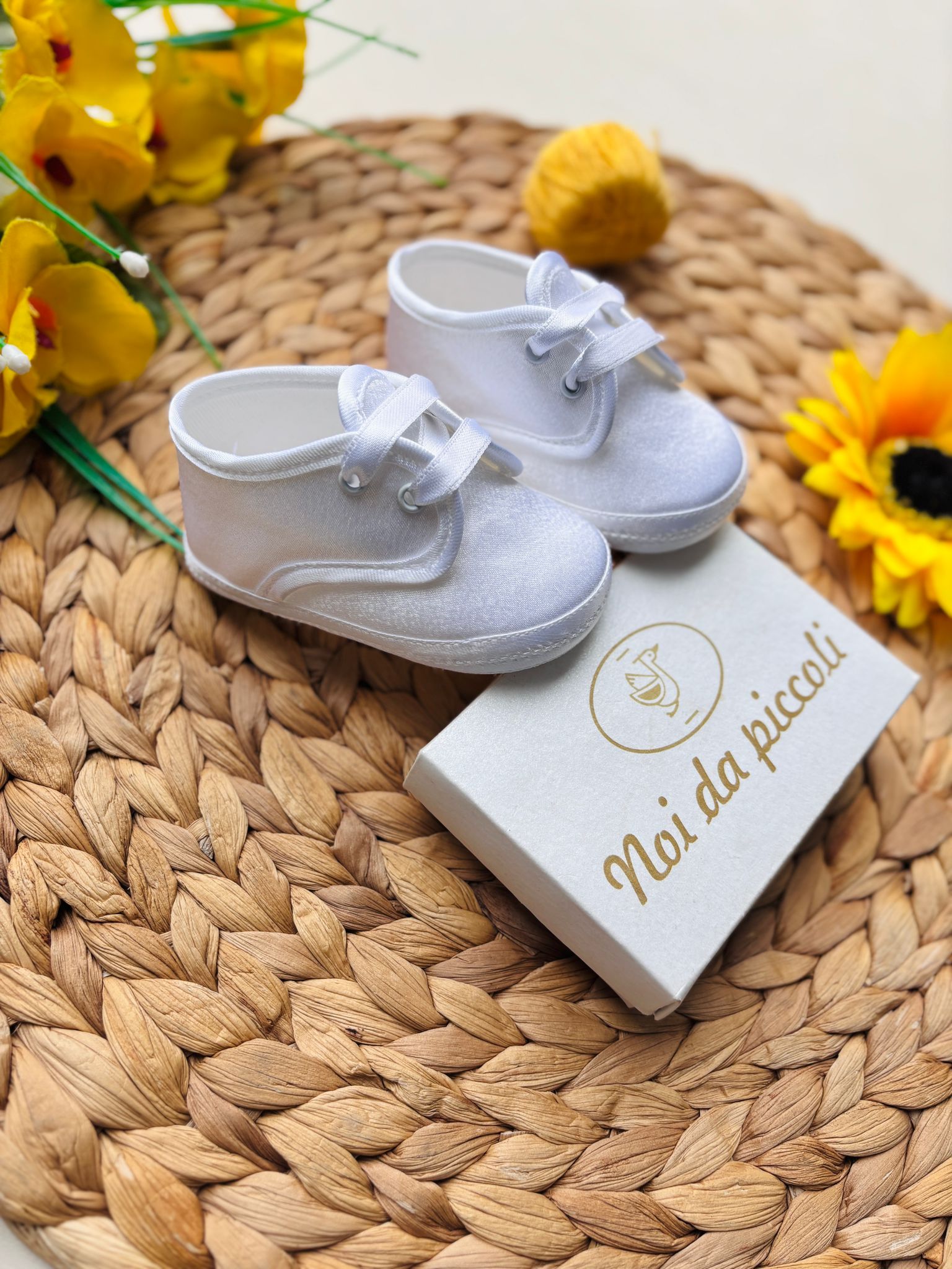 SCARPINA IN PELLE E TESSUTO CON LACCI BIANCO - Noi da piccoli