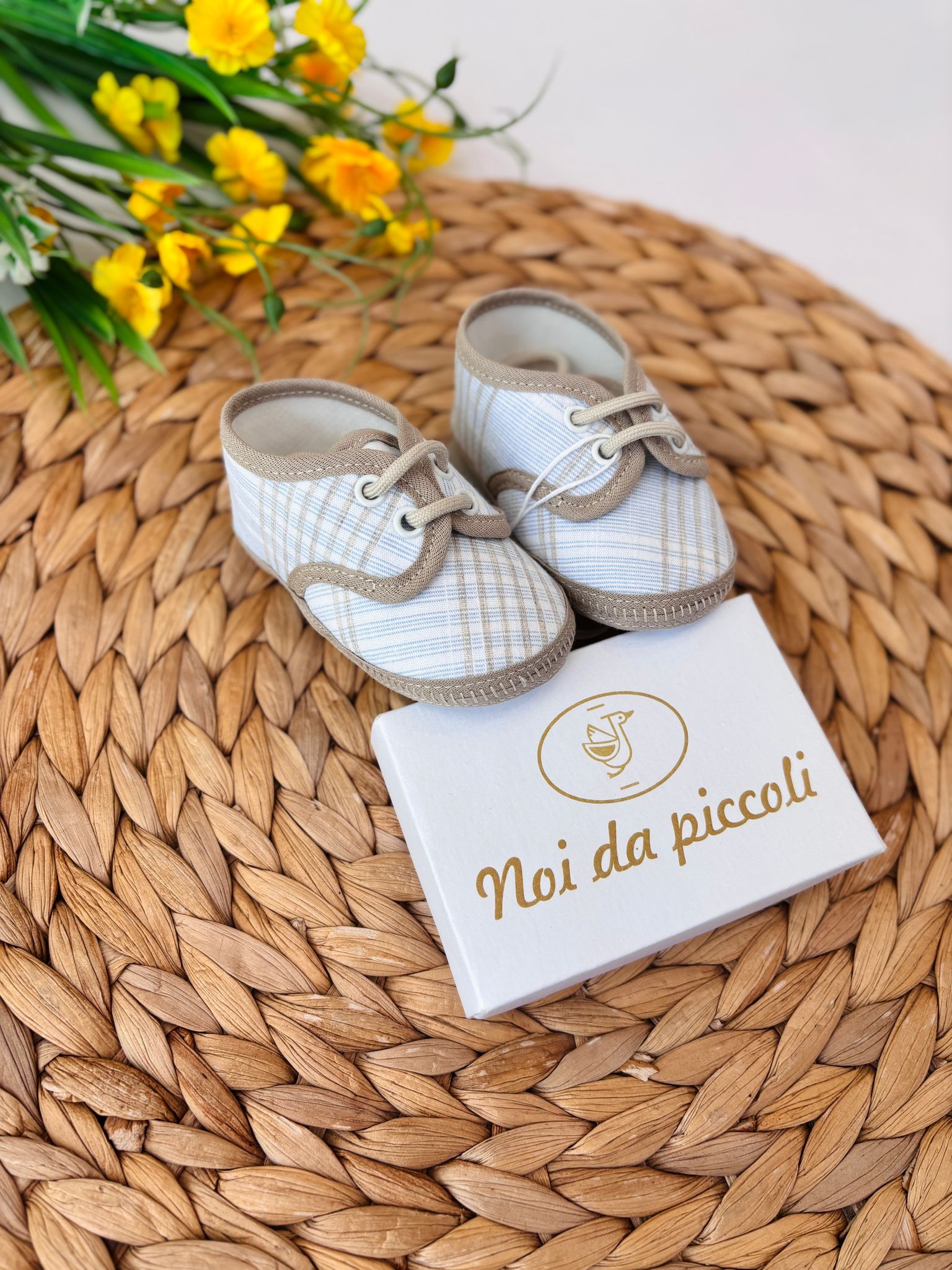SCARPINE A RIGHE BEIGE E CIELO - Noi da piccoli