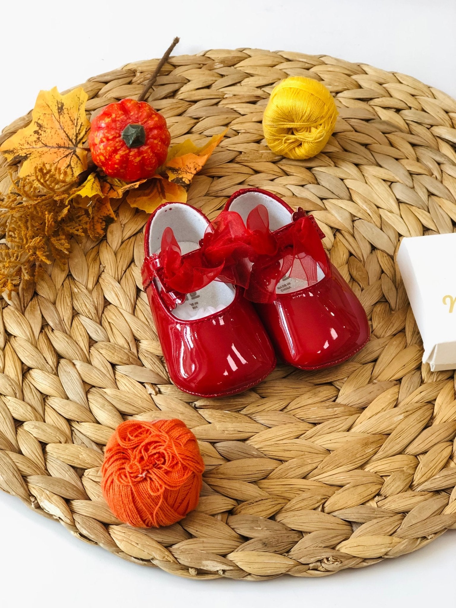 SCARPINE IN PELLE CON FIOCCHETTI IN RASO rojo - Noi da piccoli