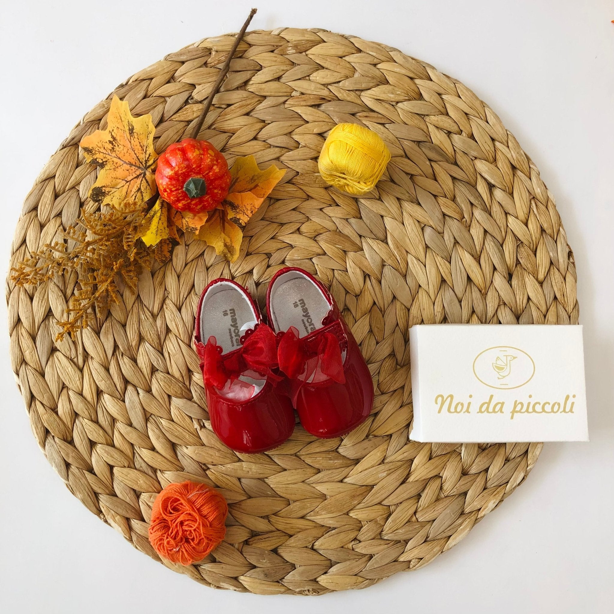 SCARPINE IN PELLE CON FIOCCHETTI IN RASO rojo - Noi da piccoli