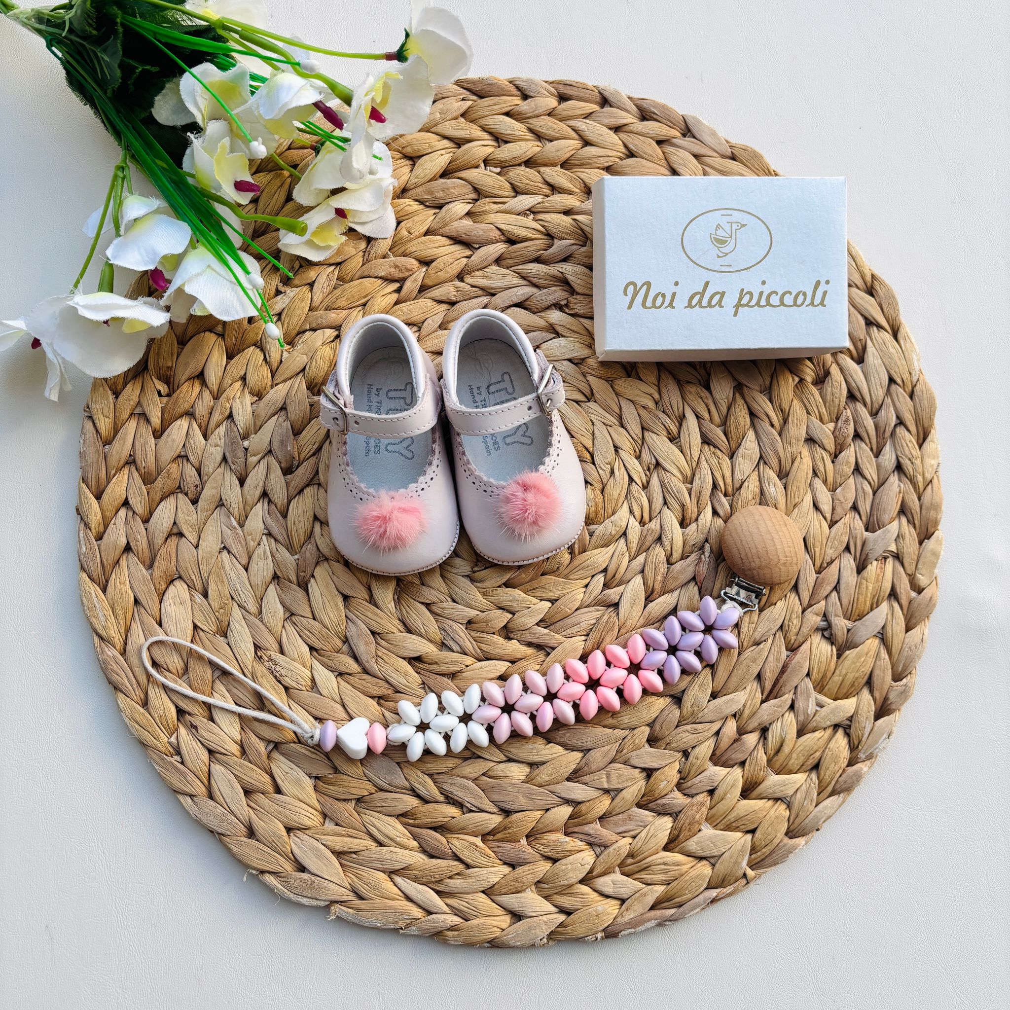 SCARPINE IN PELLE CON POMPON ROSA - Noi da piccoli