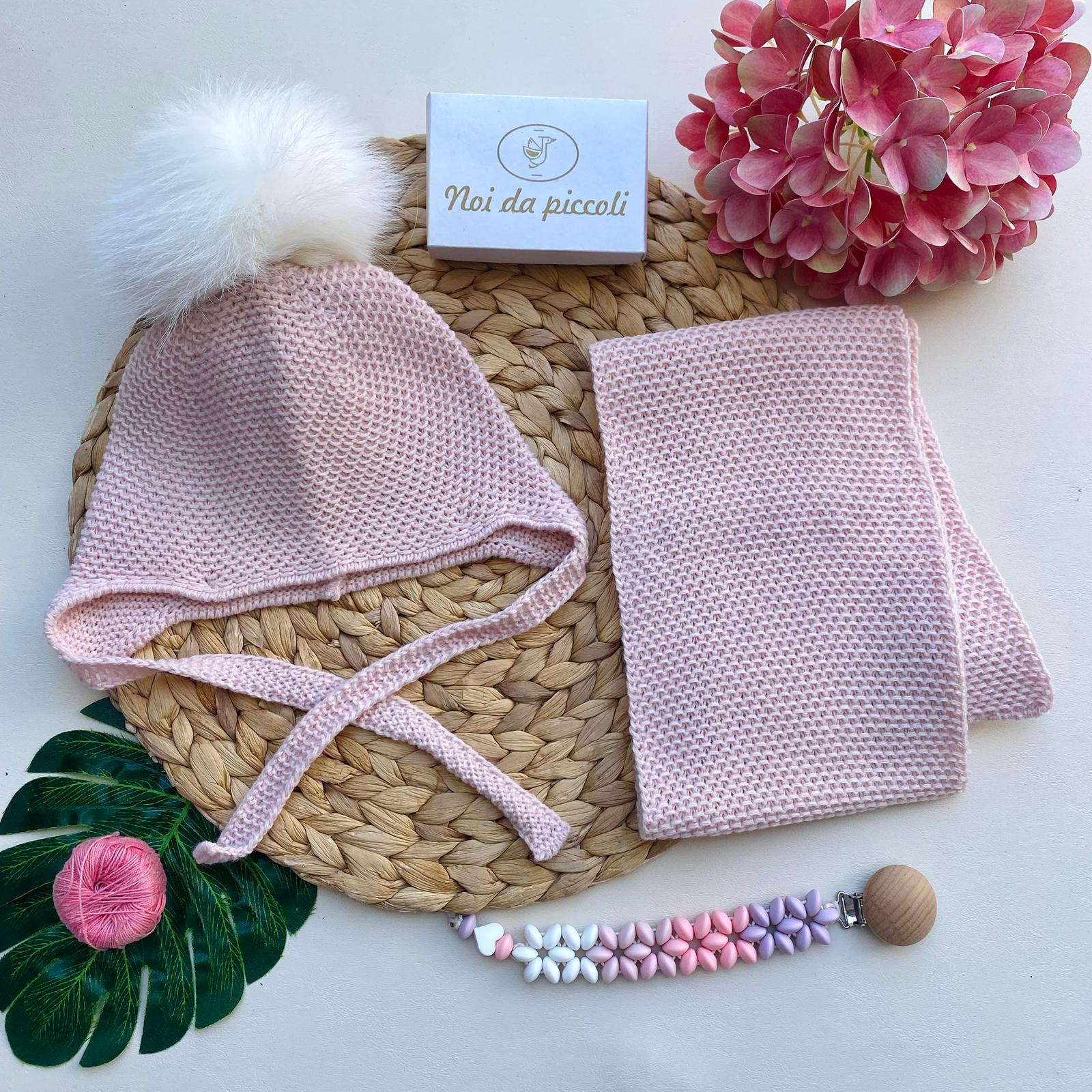 SCIARPA E CAPPELLINO CON POM - POM 100% ACRILICO ROSA BABY - Noi da piccoli