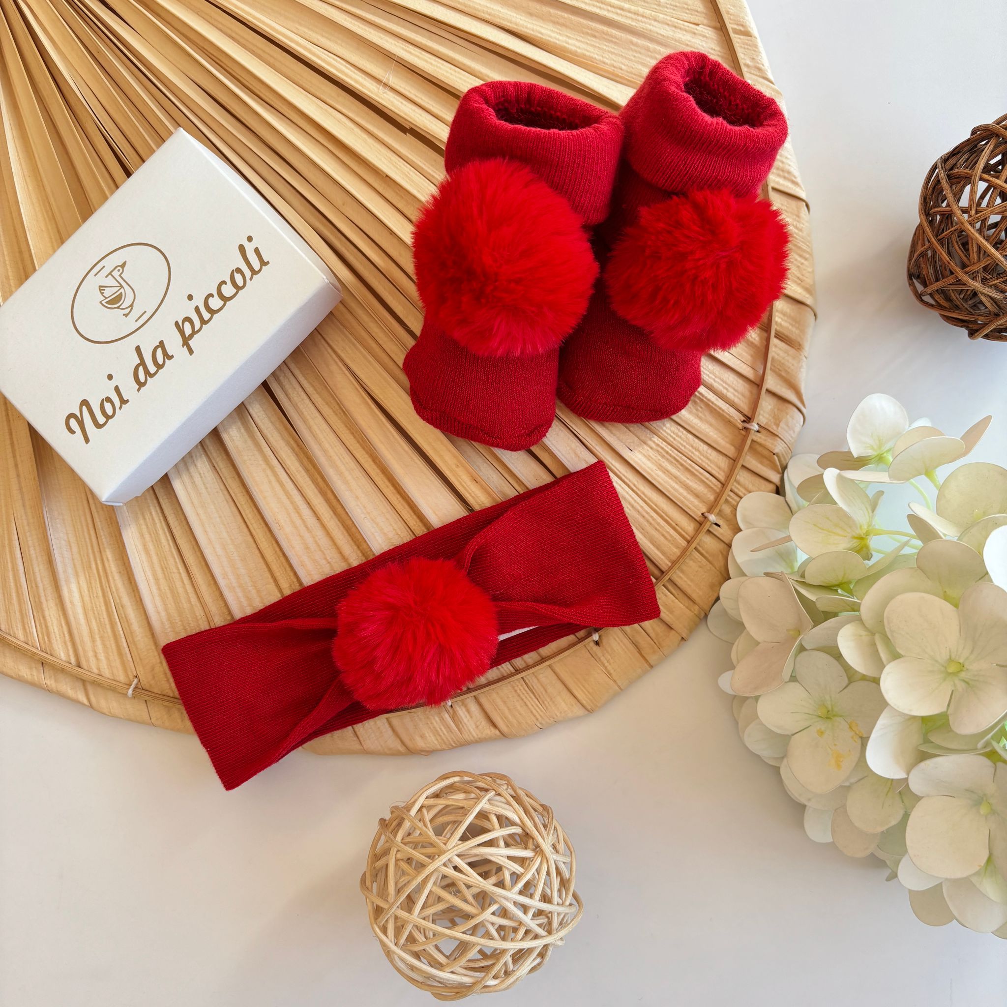 SET 2 PZ CON POMPON GUINDA - Noi da piccoli