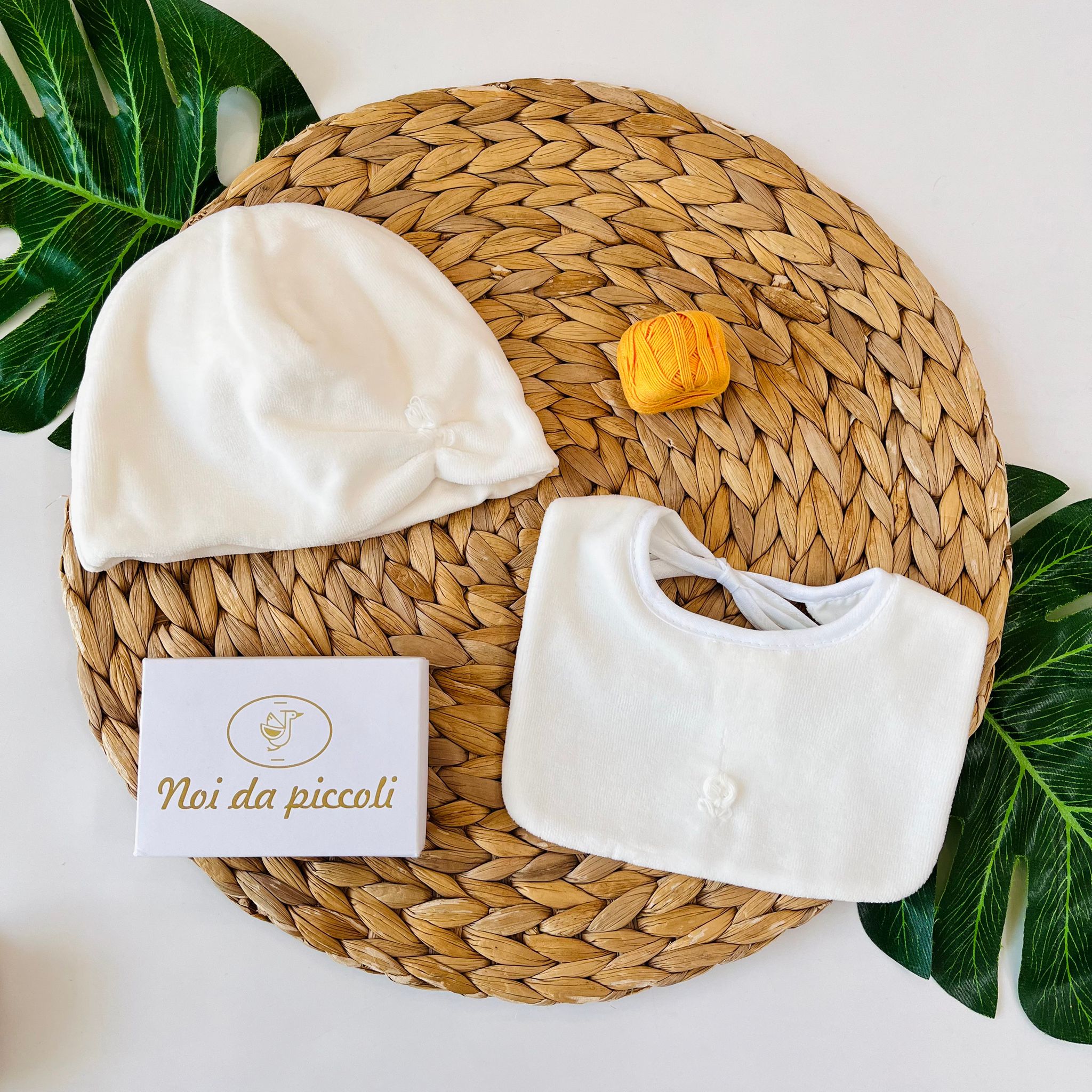 SET CAPPELLINO E BAVETTINA CINIGLIA PANNA - Noi da piccoli