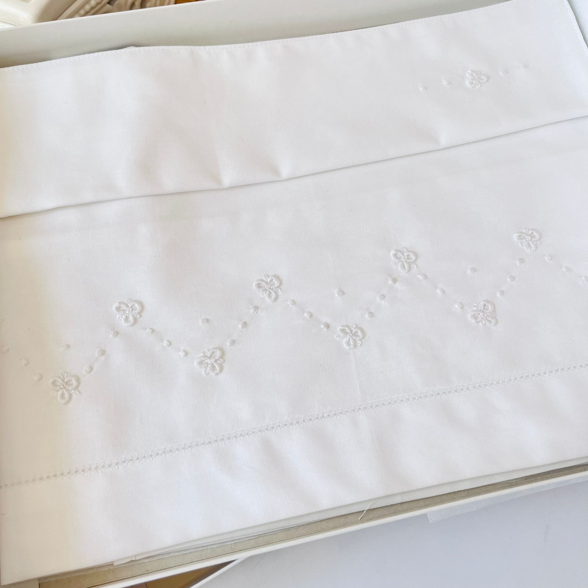 SET LENZUOLA ZIG ZAG 100 % COTONE BIANCO - Noi da piccoli