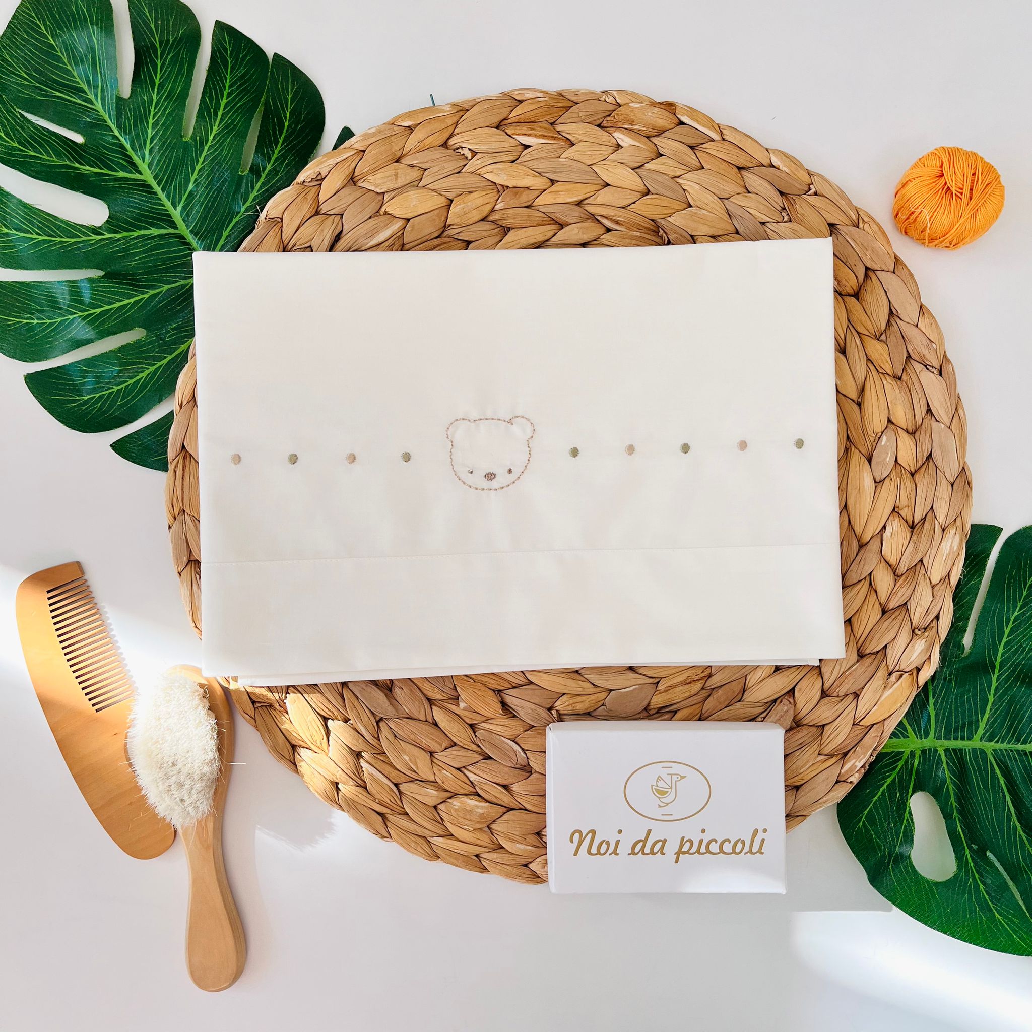 SET LENZUOLO CON POIS E ORSETTO 100 % COTONE BIANCO - Noi da piccoli