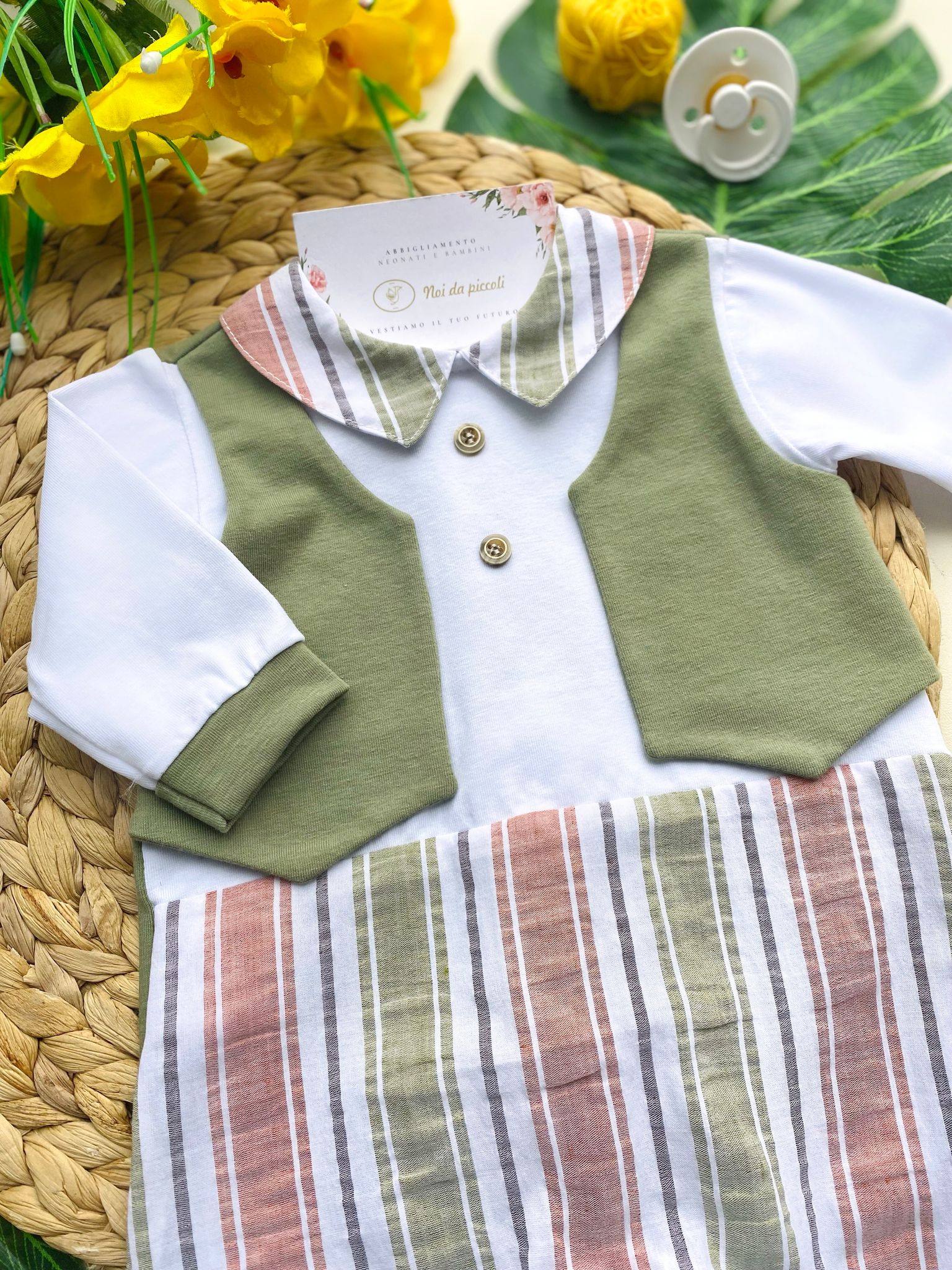 TUTINA A RIGHE VERDE,ROSA E BLU CON FINTO GILET VERDE - Noi da piccoli