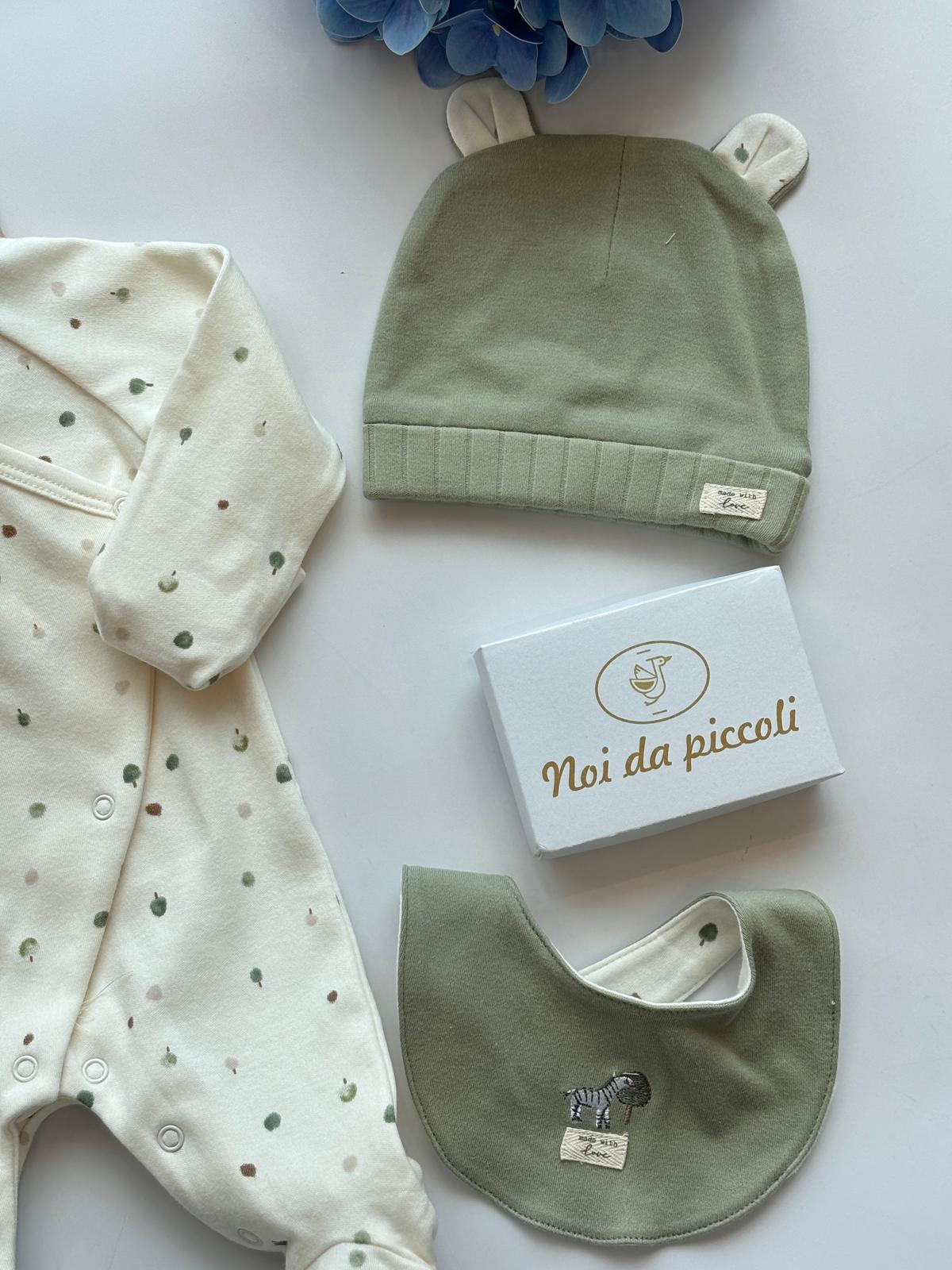 TUTINA ANTIPANICO CON BAVETTA E CAPPELLINO ABBINATO PANNA SALVIA - Noi da piccoli