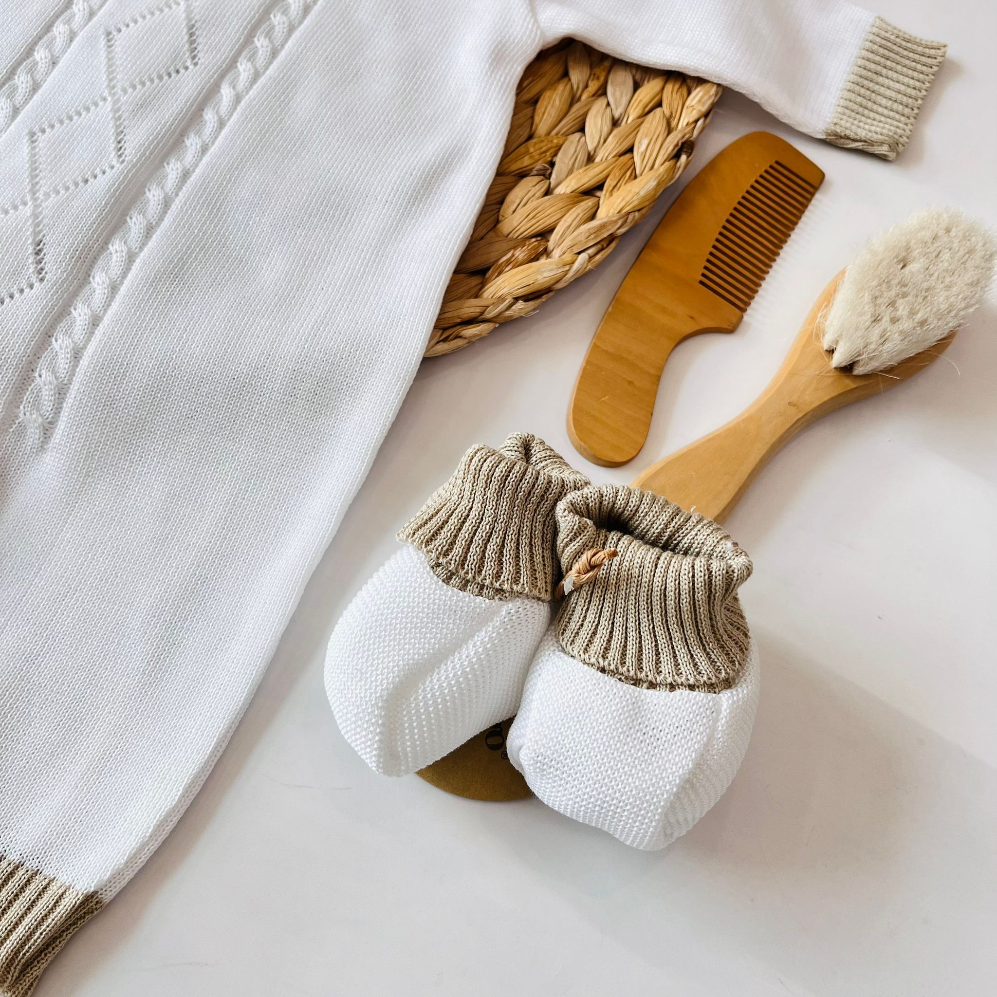 TUTINA CON BABBUCCE 100% FILO DI COTONE BIANCO - Noi da piccoli