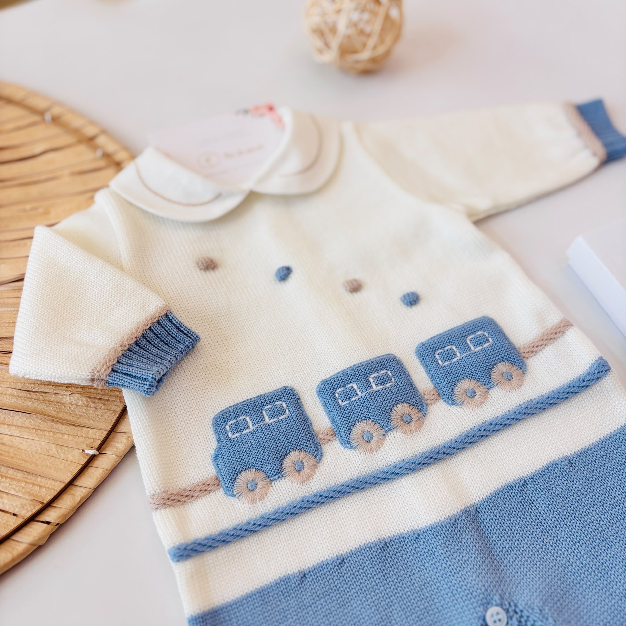 TUTINA CON BABBUCCE 100% LANA AVION TRENINO - Noi da piccoli