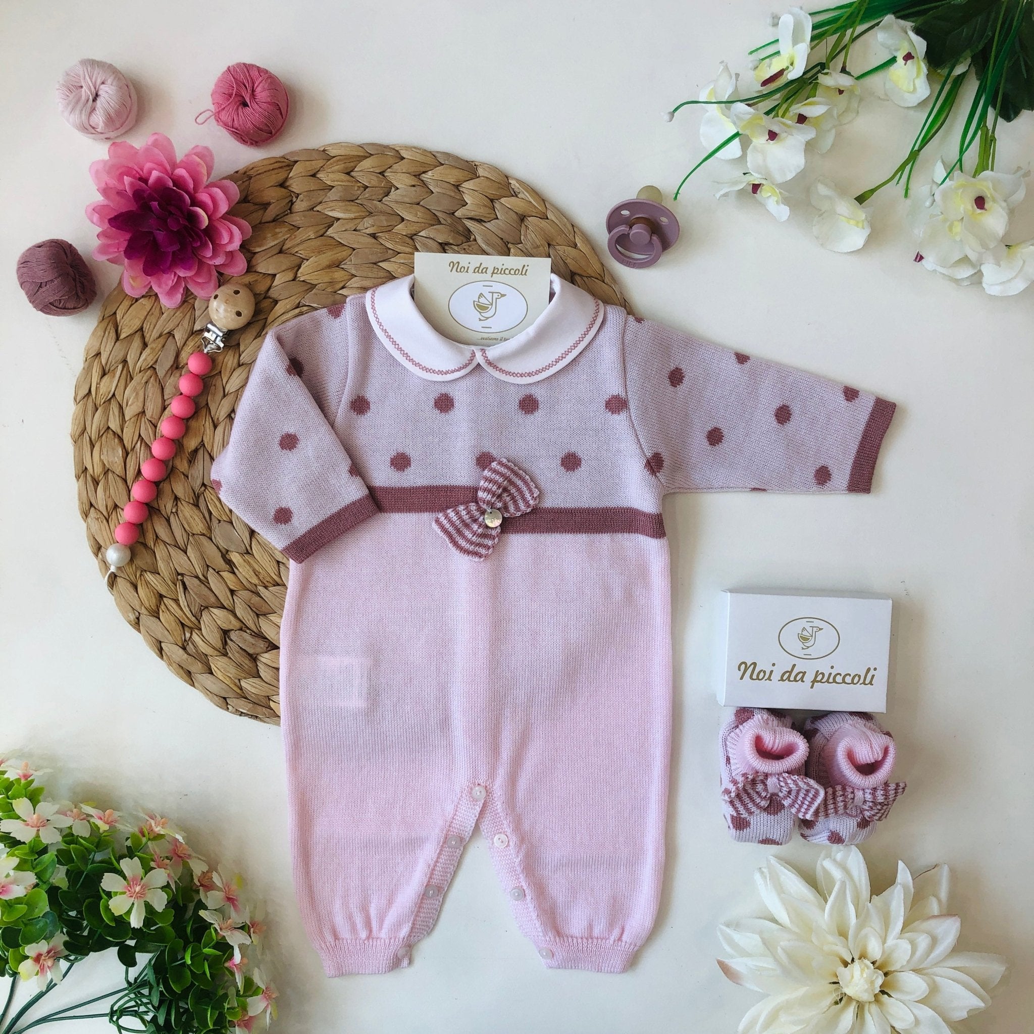 TUTINA CON BABBUCCE 100% LANA ROSA MELOGRANO POIS E RIGHE - Noi da piccoli