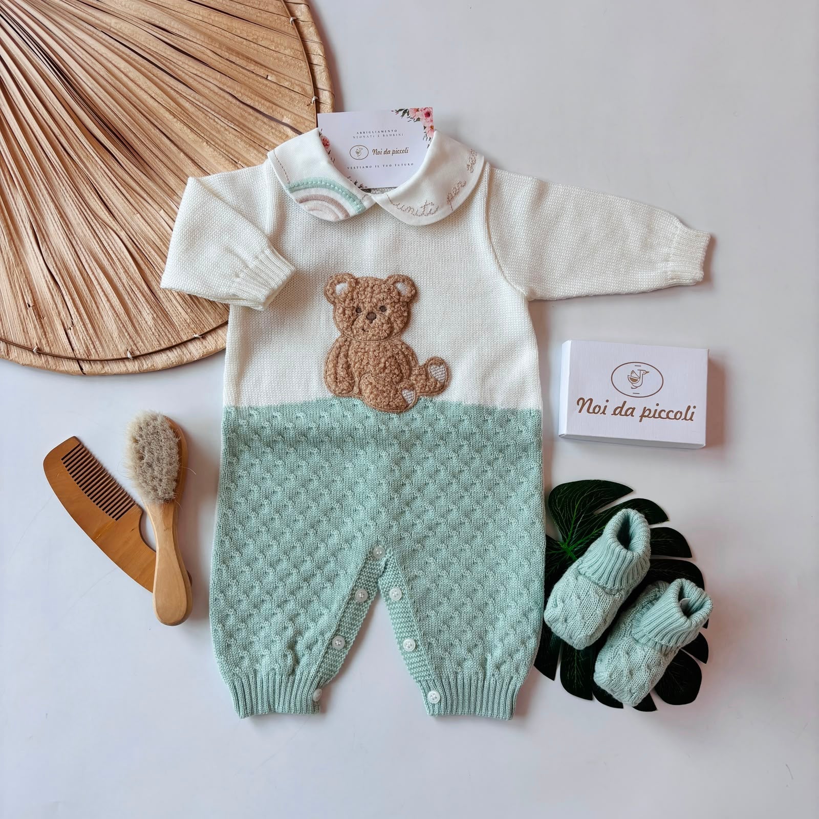 TUTINA CON BABBUCCE 100% LANA VERDE ARCOBALENO E ORSETTO - Noi da piccoli