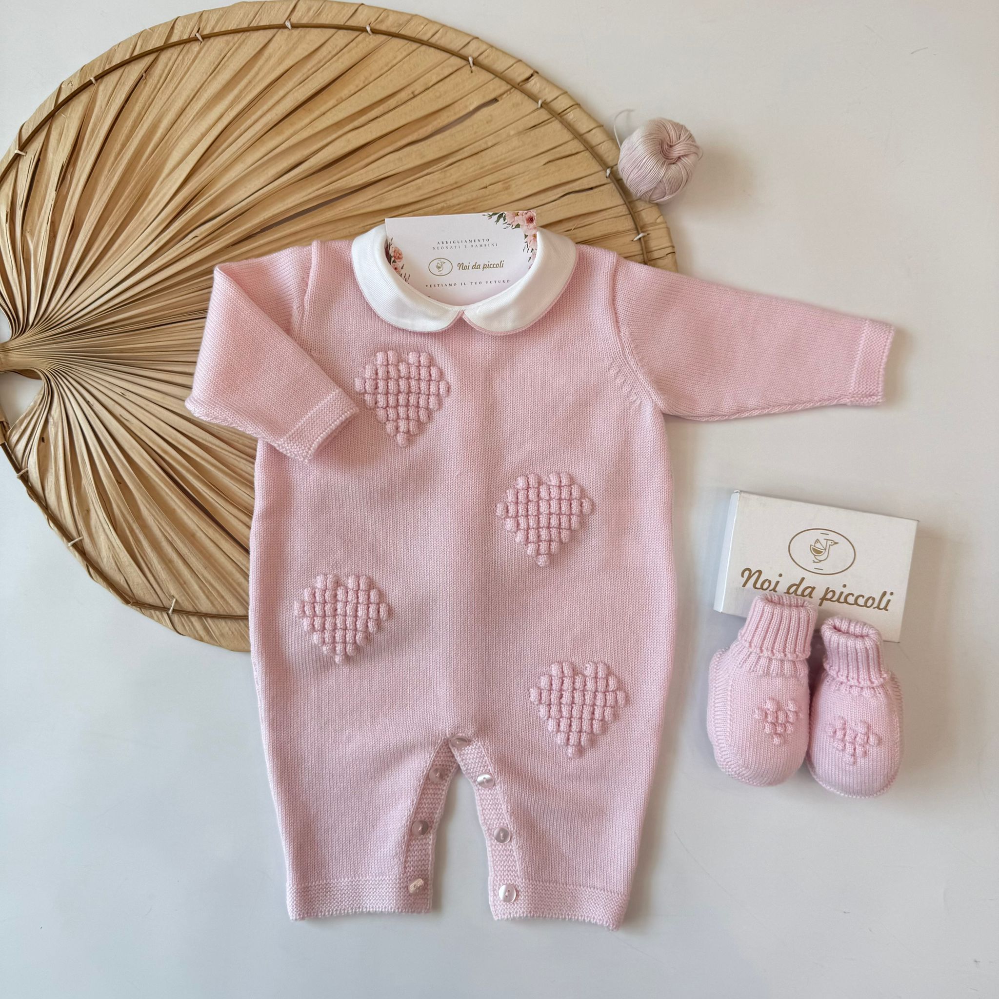 TUTINA CON BABBUCCE 100% PURA LANA MERINO EXTRAFINE ROSA - Noi da piccoli
