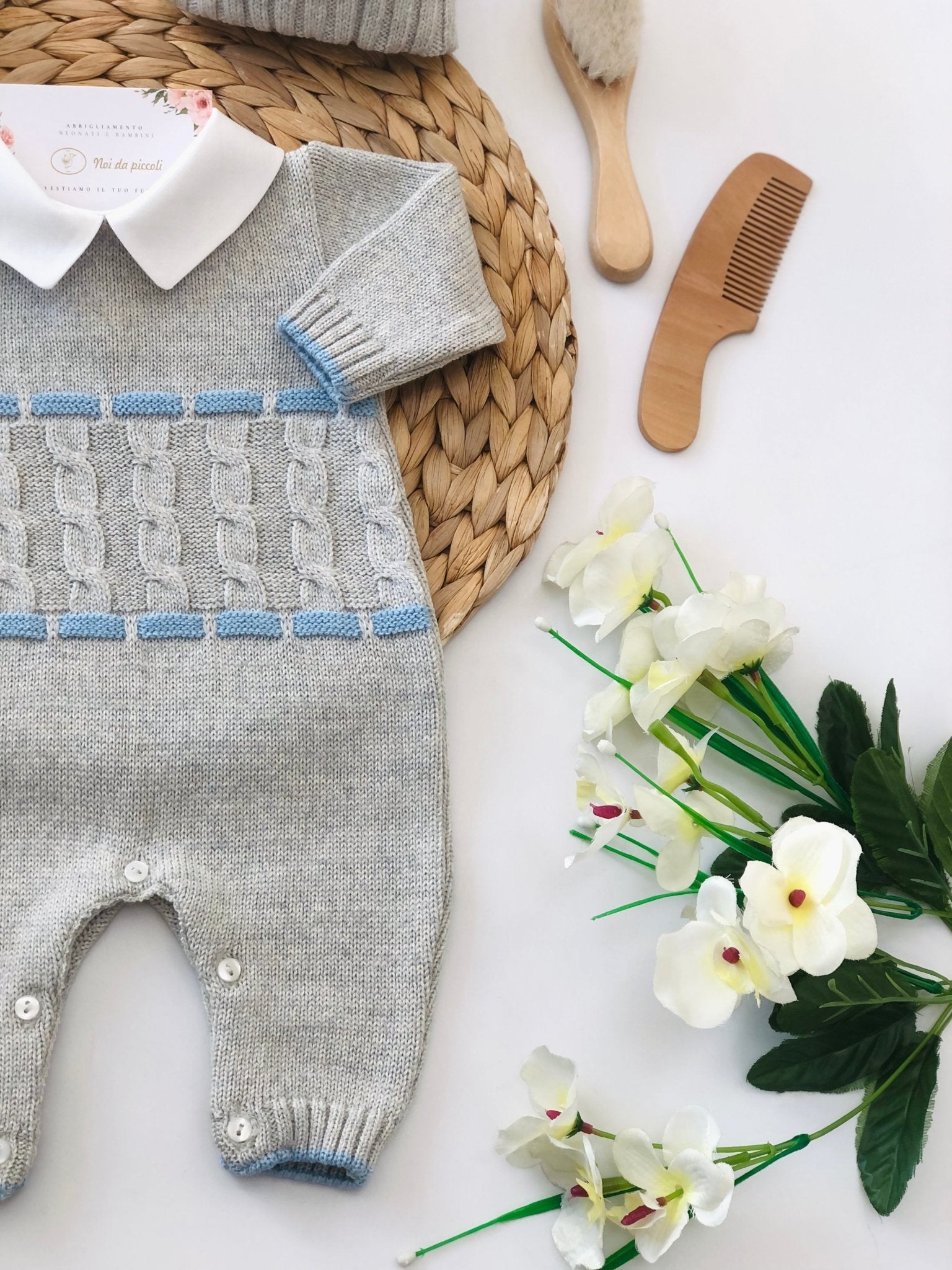 TUTINA CON BABBUCCE GRIGIO E CIELO IN LANA MERINO - Noi da piccoli