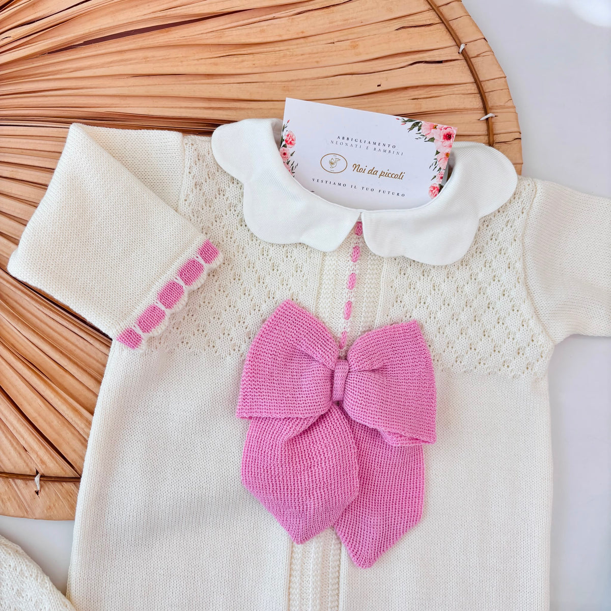 Tutina con Babbucce in Filato Caldo Panna Rosa Bebe' Margo' - Noi da piccoli