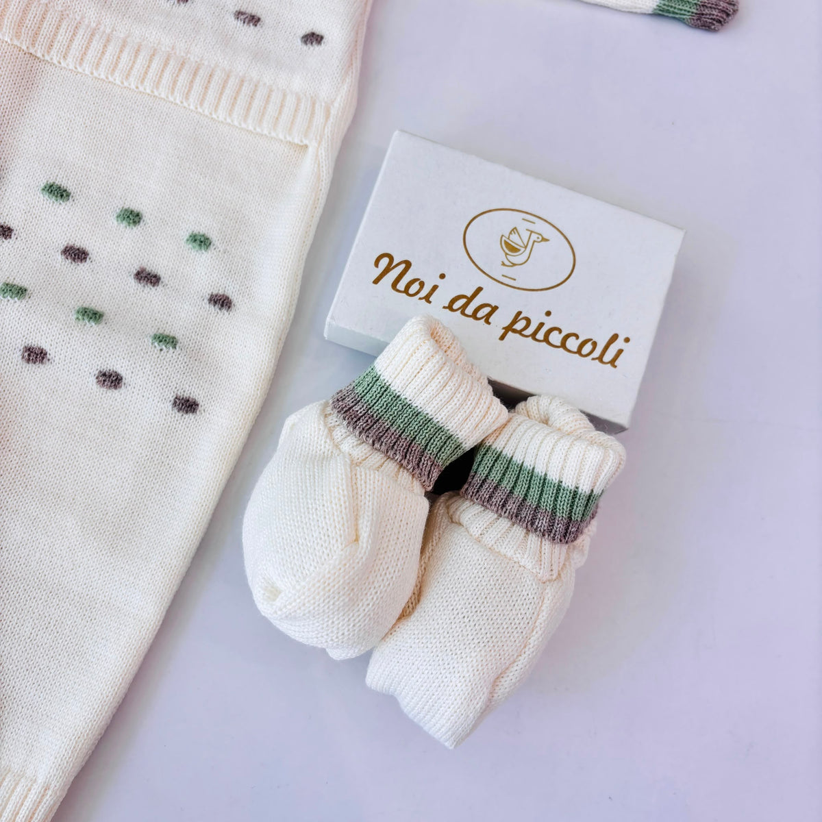Tutina con Babbucce in Lana con Pois Panna Verde Bebe' Margo' - Noi da piccoli