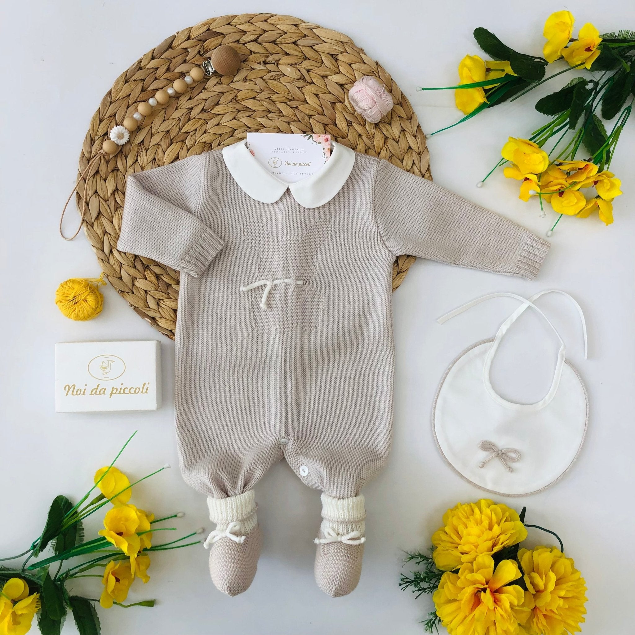 TUTINA CON BABBUCCE IN LANA MERINO EXTRAFINE BEIGE PANNA - Noi da piccoli