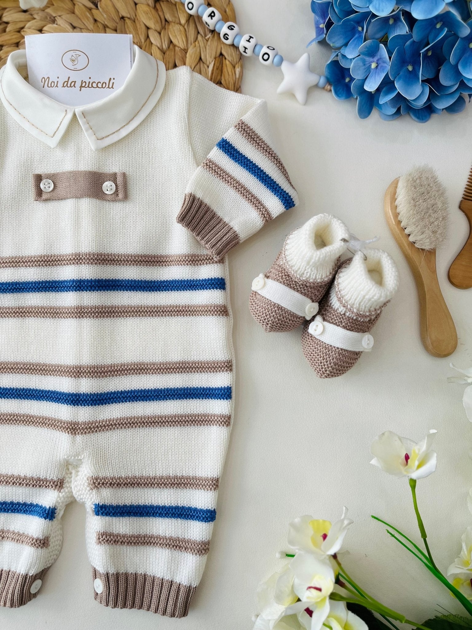 TUTINA CON BABBUCCE IN LANA MERINO EXTRAFINE PANNA NOCCIOLA - Noi da piccoli