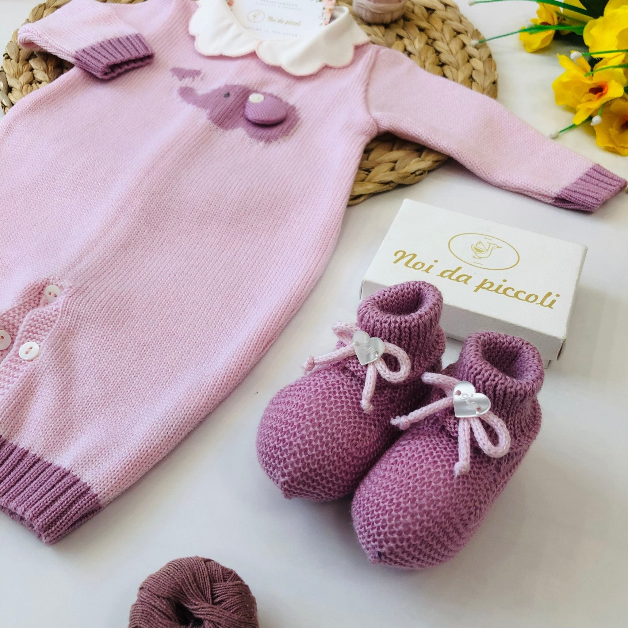 TUTINA CON BABBUCCE IN LANA MERINO EXTRAFINE ROSA E CICLAMINO - Noi da piccoli