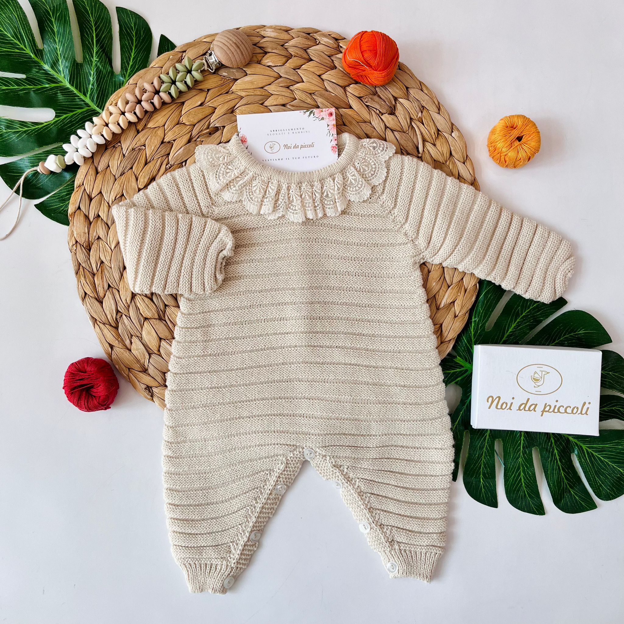TUTINA CON COLLETTO FILATO CALDO CREMA E PIZZO - Noi da piccoli