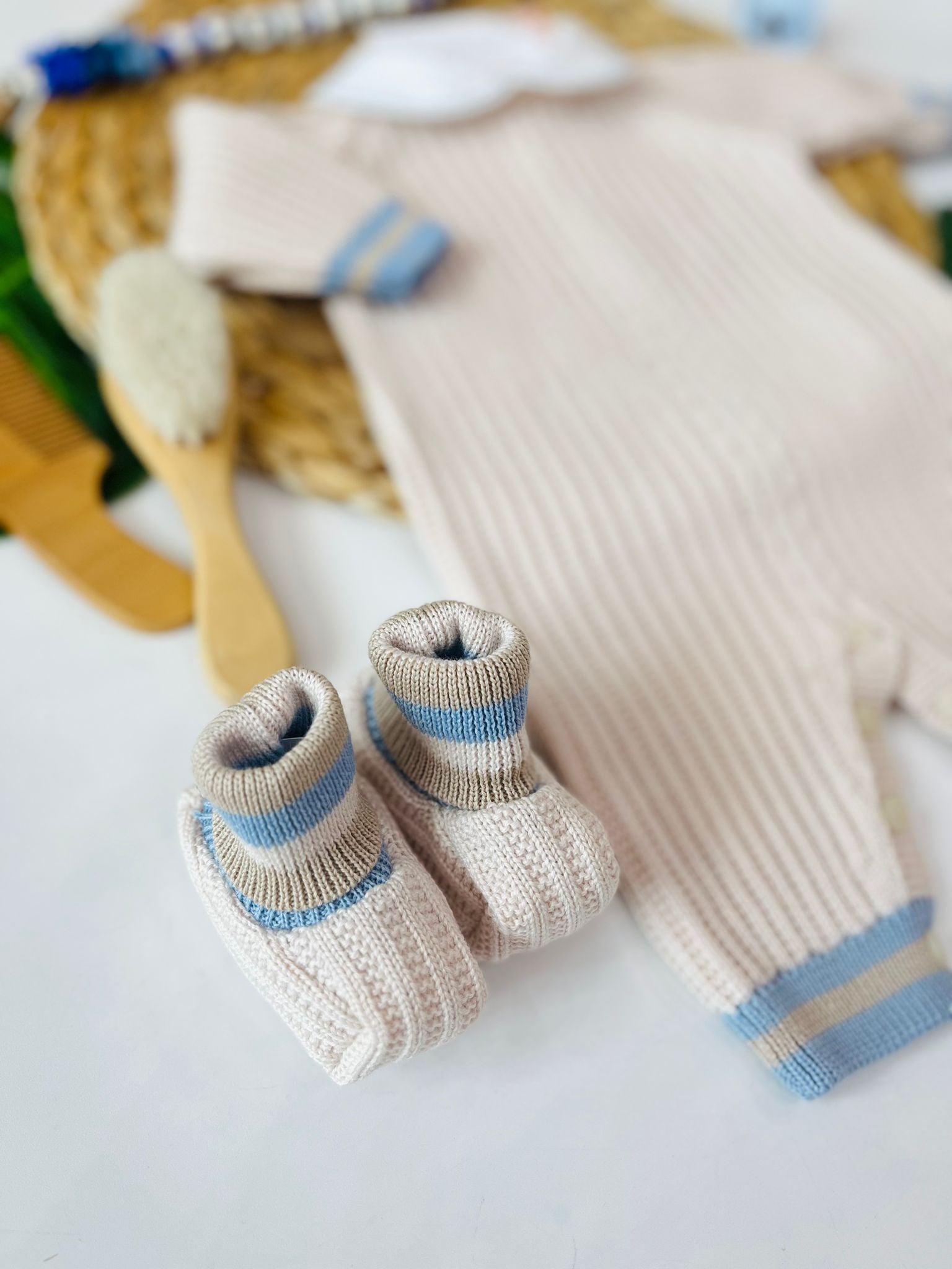 TUTINA CON PARURE 100% LANA NATURALBIO CIELO POLVERE - Noi da piccoli