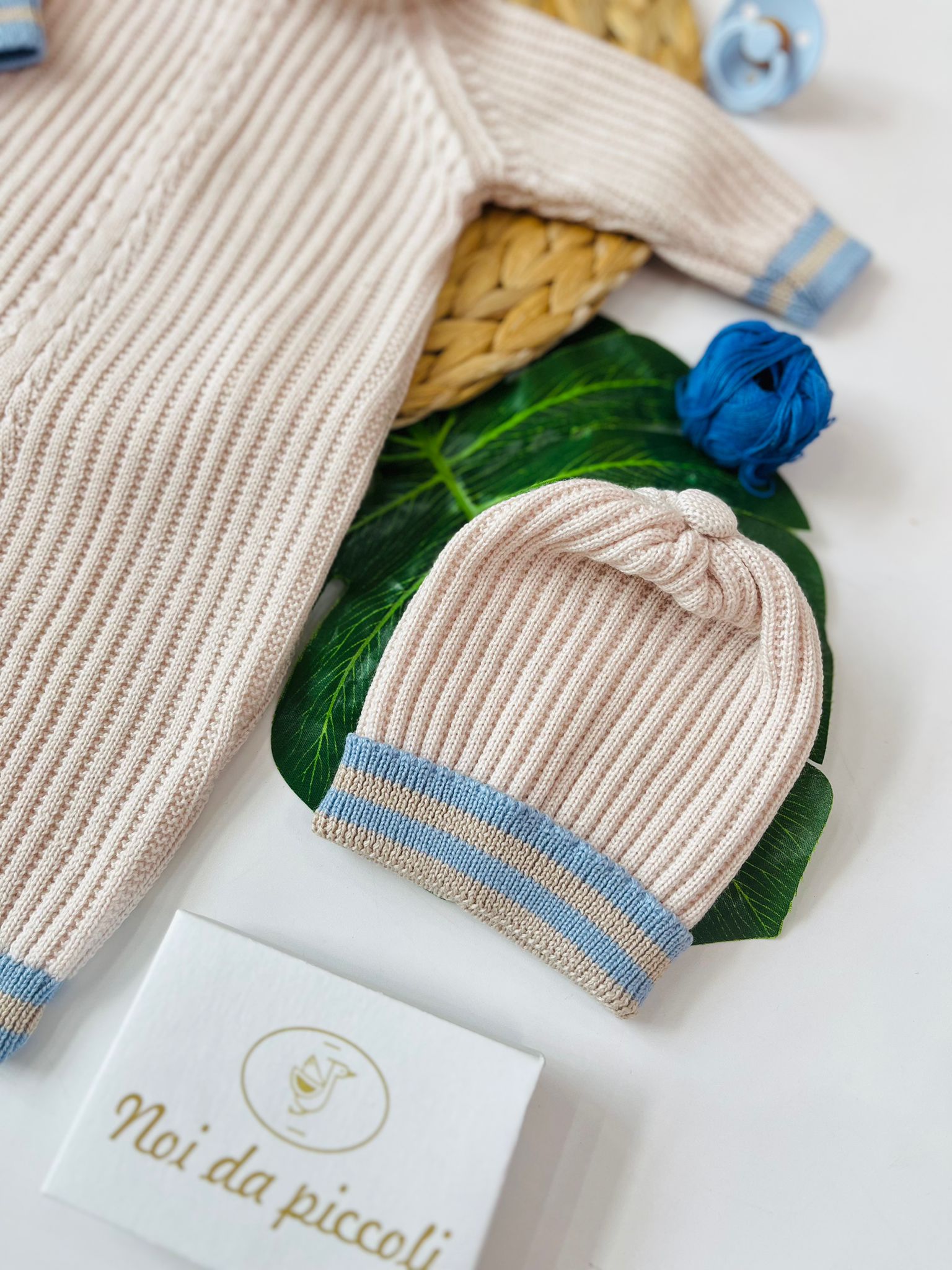 TUTINA CON PARURE 100% LANA NATURALBIO CIELO POLVERE - Noi da piccoli