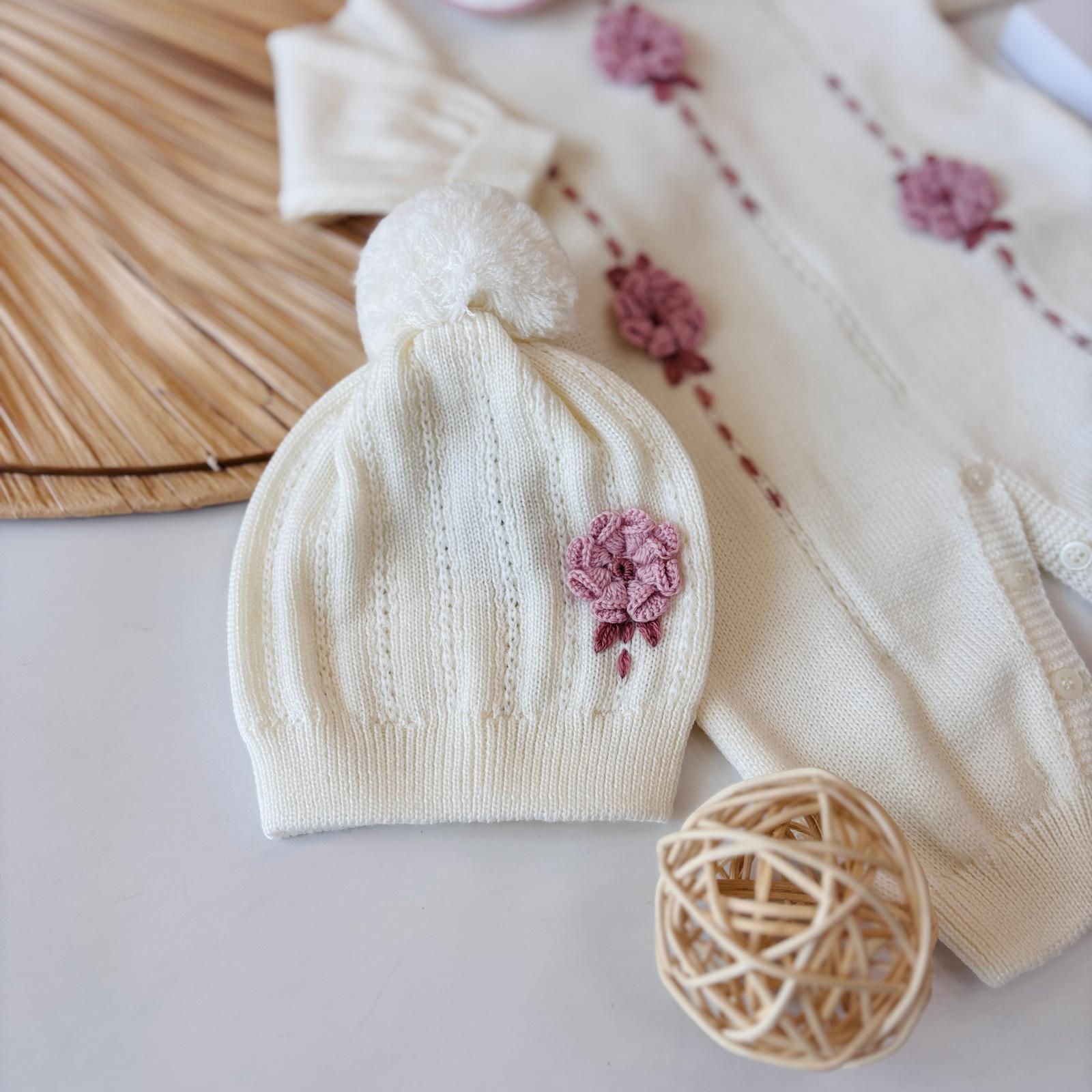 TUTINA CON PARURE 100% LANA PANNA FIORI DI MALVA - Noi da piccoli