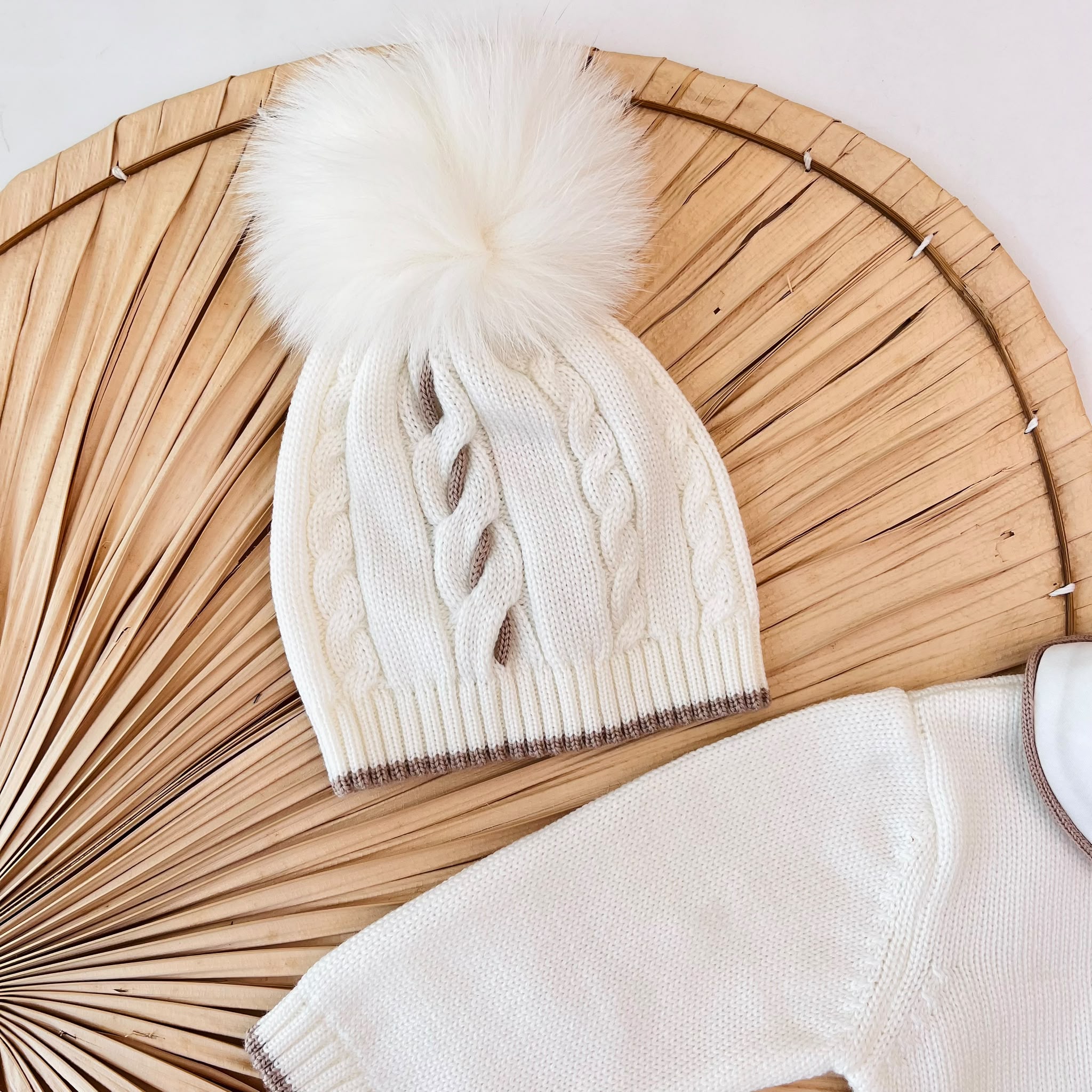 TUTINA CON PARURE 100% PURA LANA MERINO EXTRAFINE PANNA - Noi da piccoli